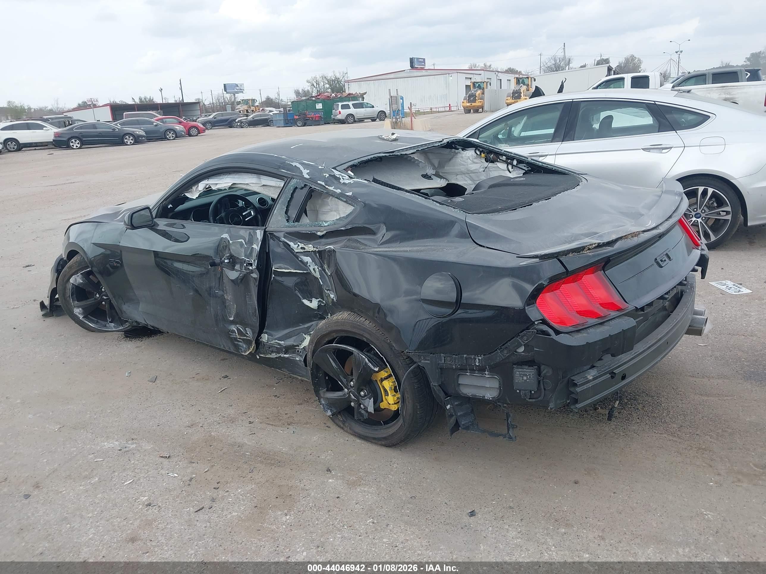 FORD MUSTANG image 6