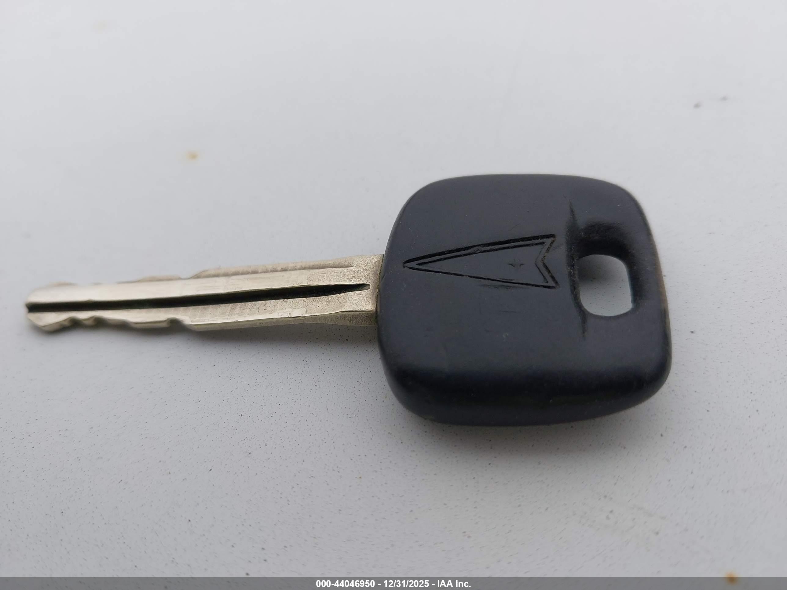 PONTIAC VIBE image 11