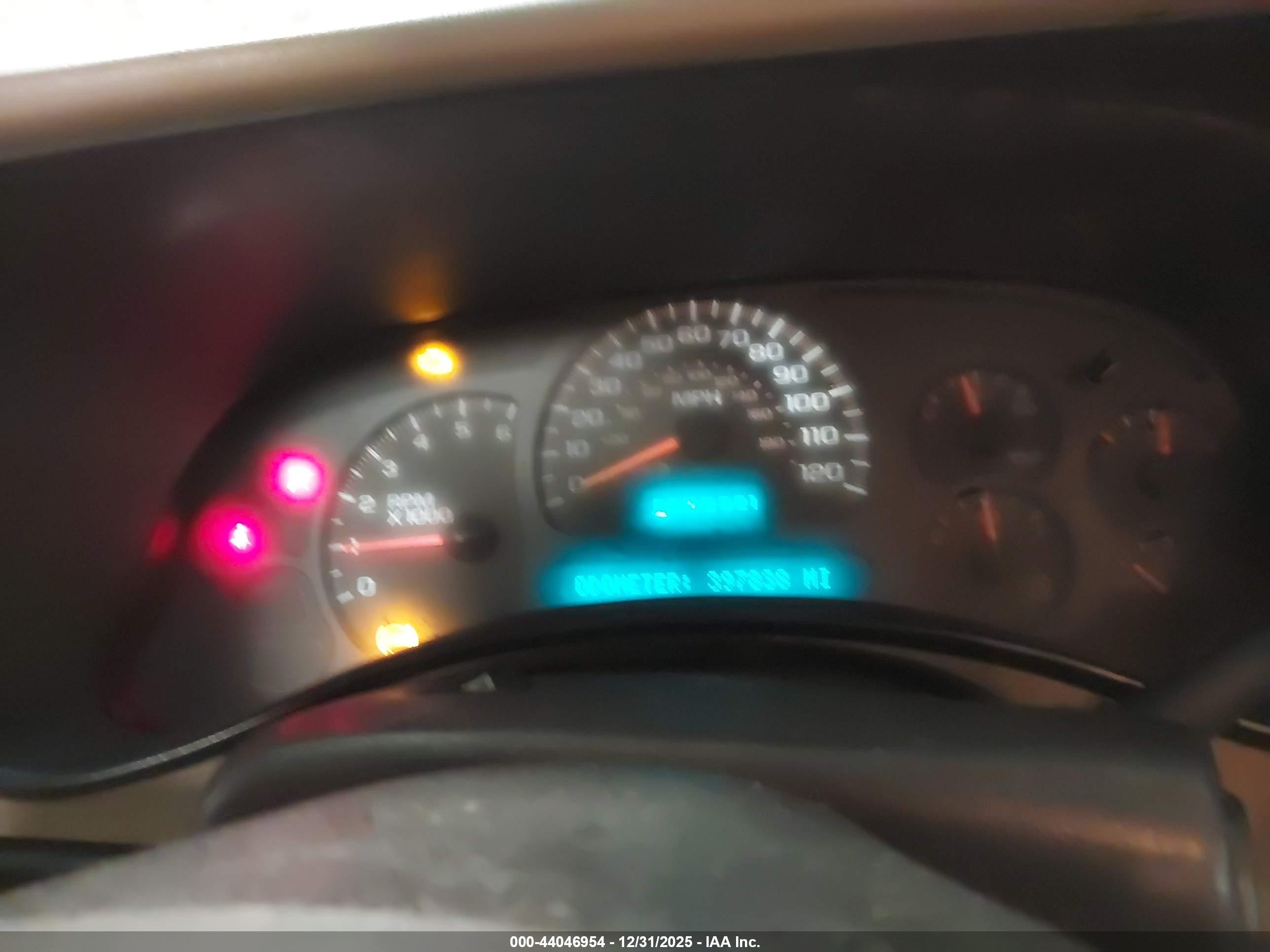 CHEVROLET SILVERADO image 7