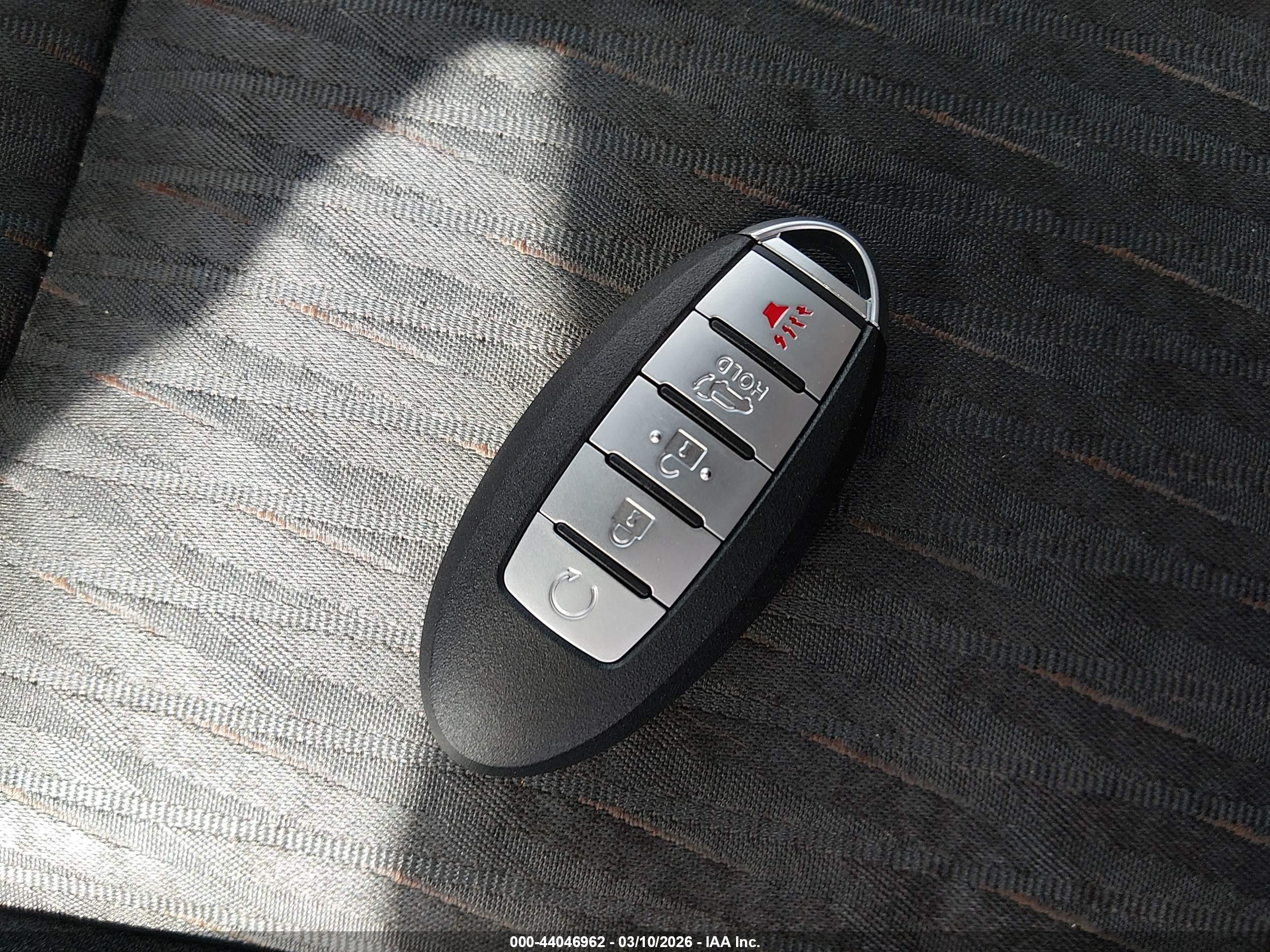NISSAN ROGUE image 11