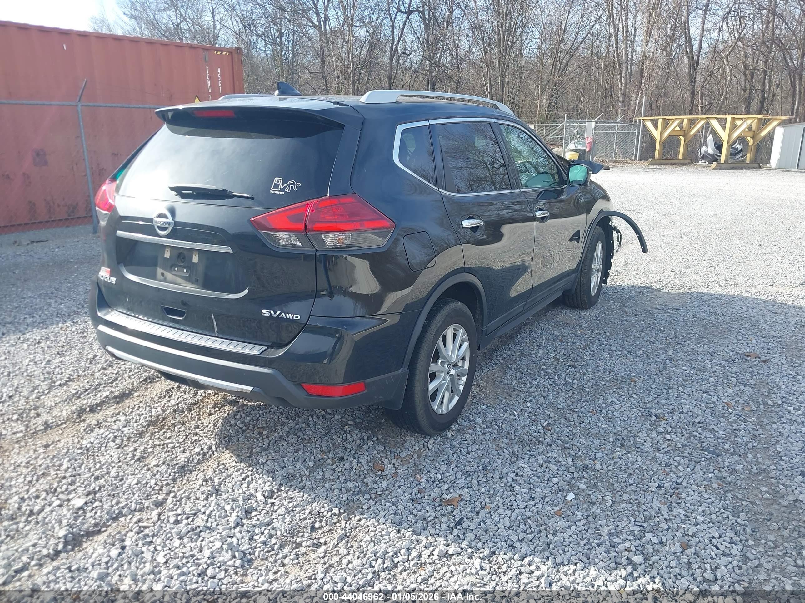 NISSAN ROGUE image 4