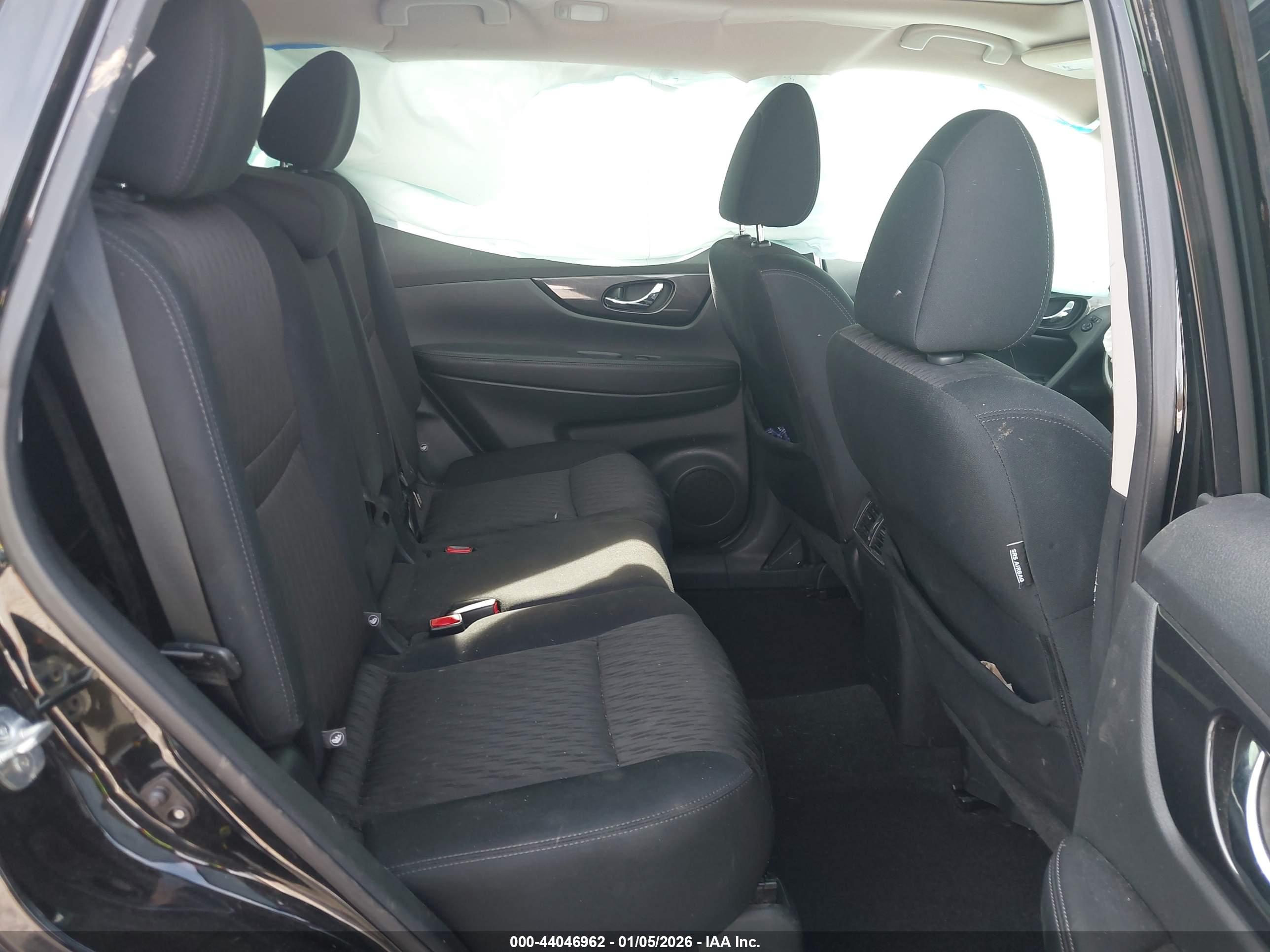 NISSAN ROGUE image 8