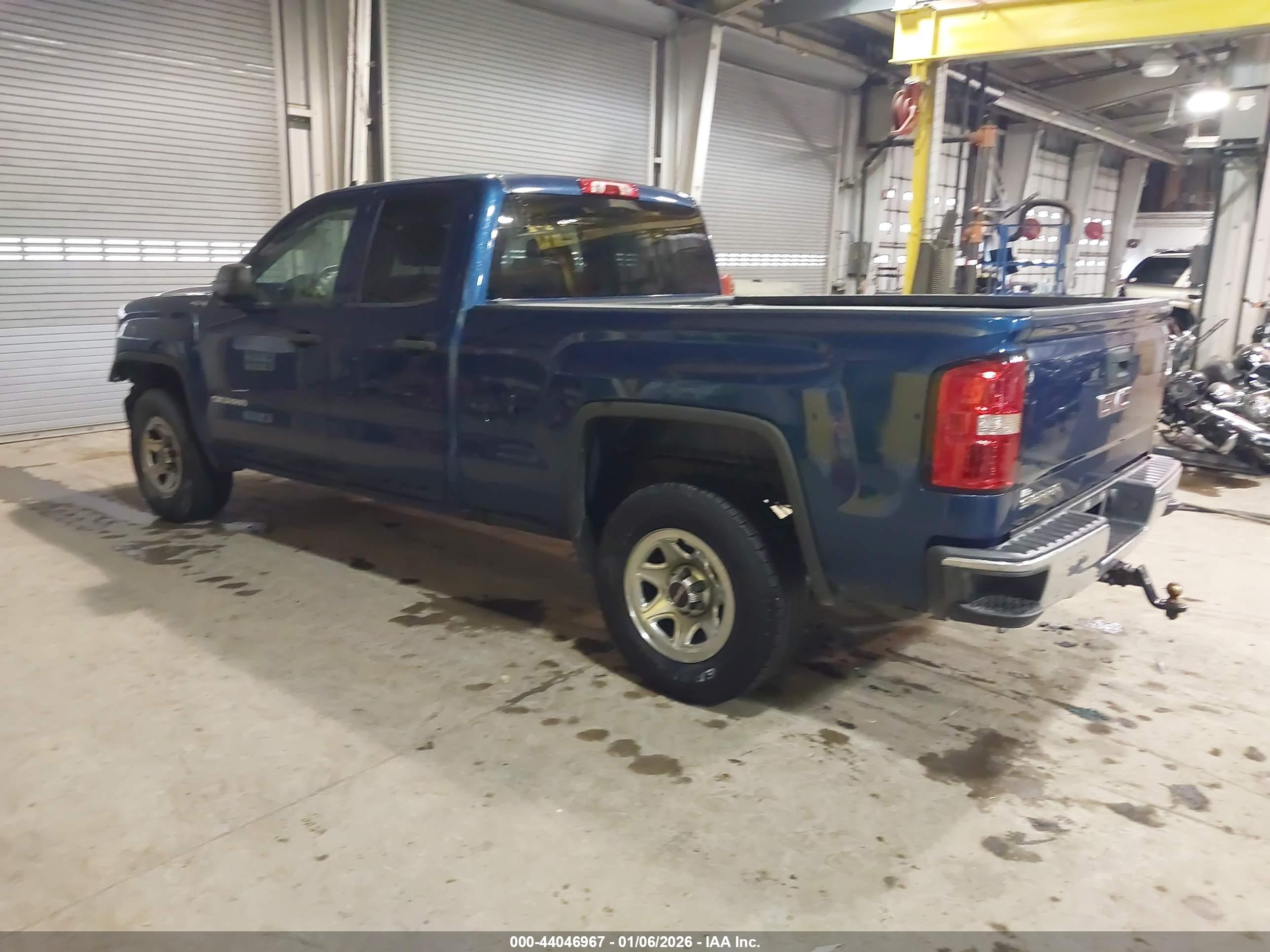 GMC SIERRA image 3