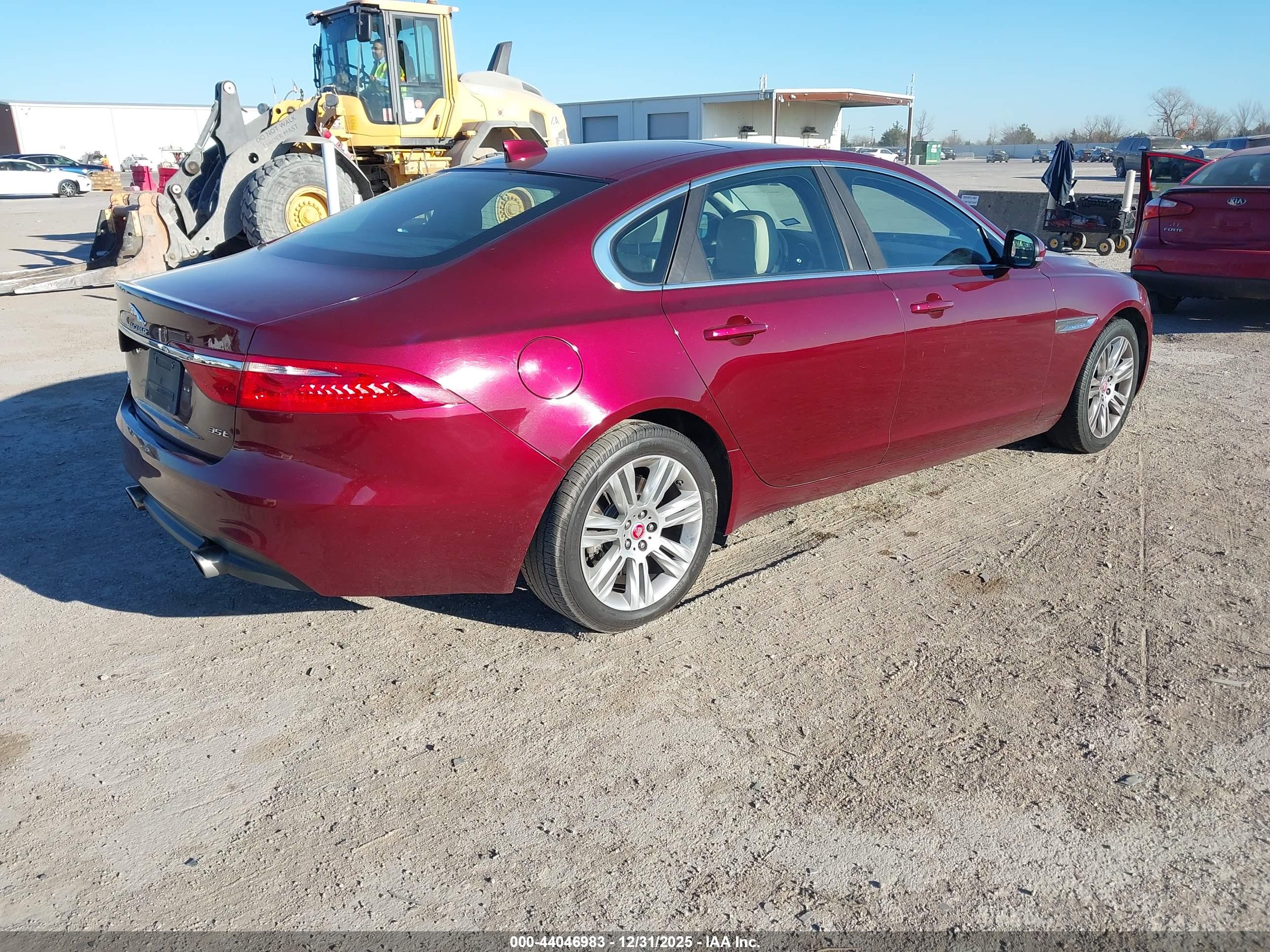 JAGUAR XF image 4