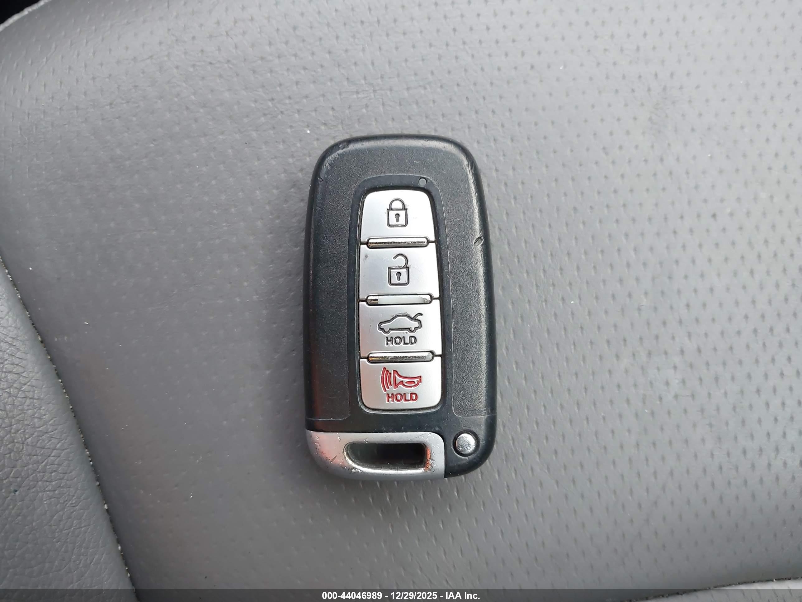 HYUNDAI SONATA image 11