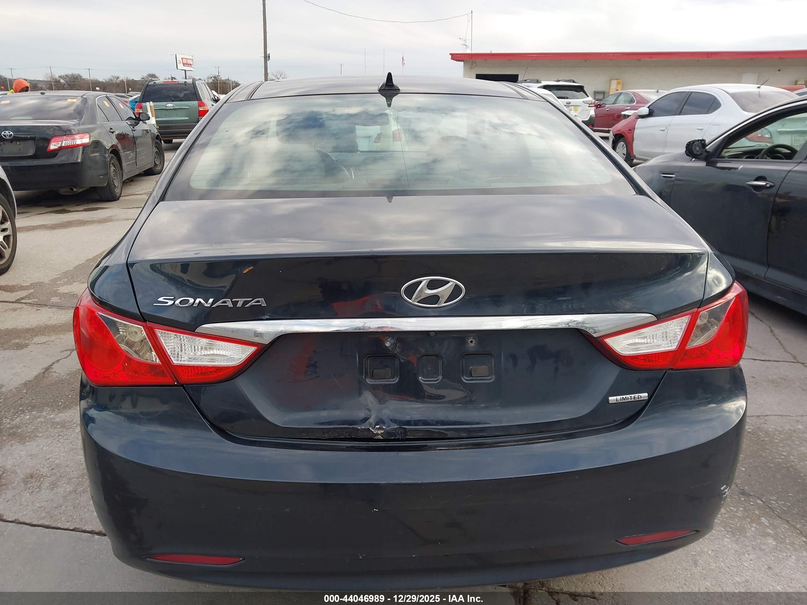 HYUNDAI SONATA image 6