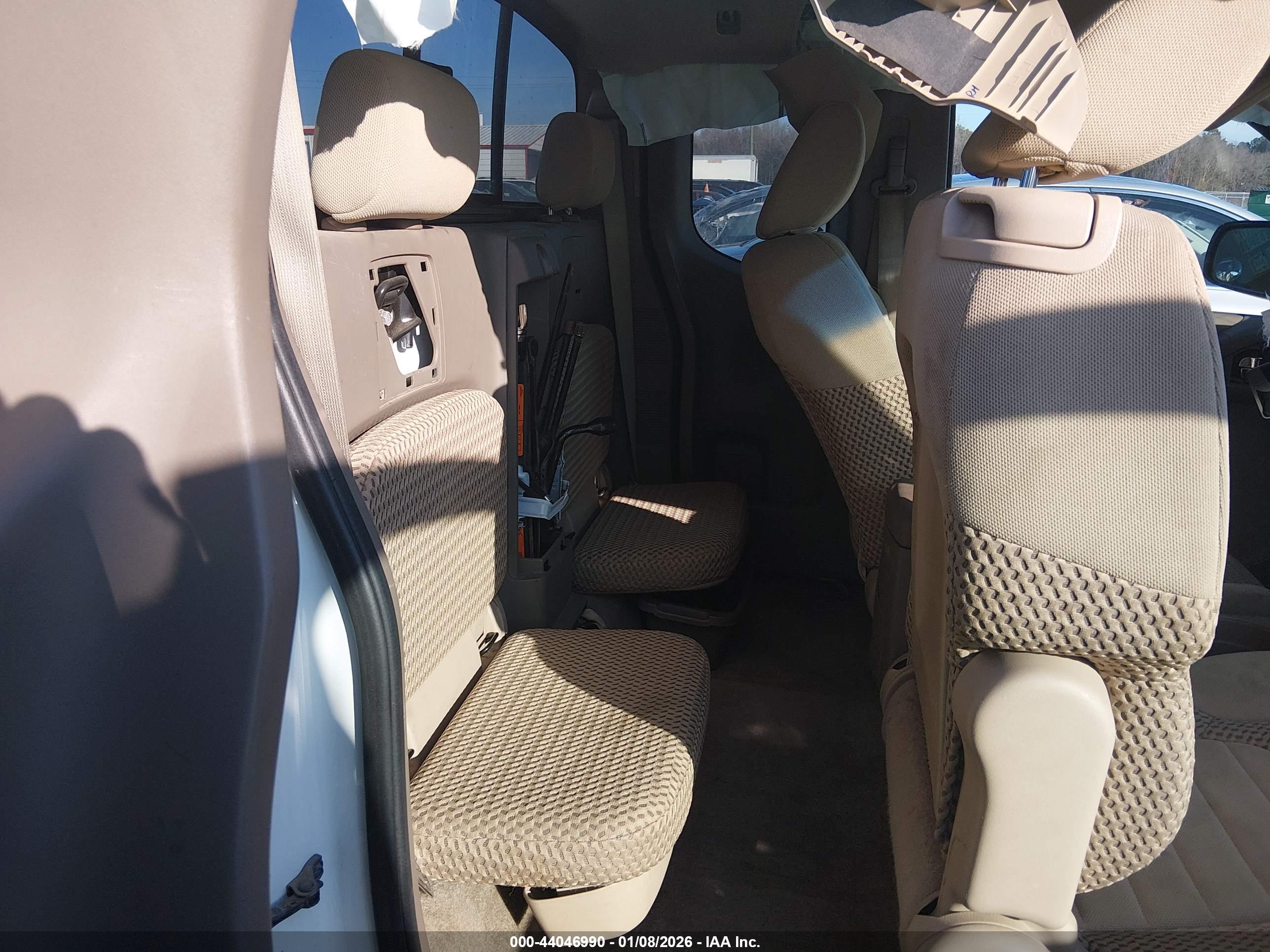 NISSAN FRONTIER image 8
