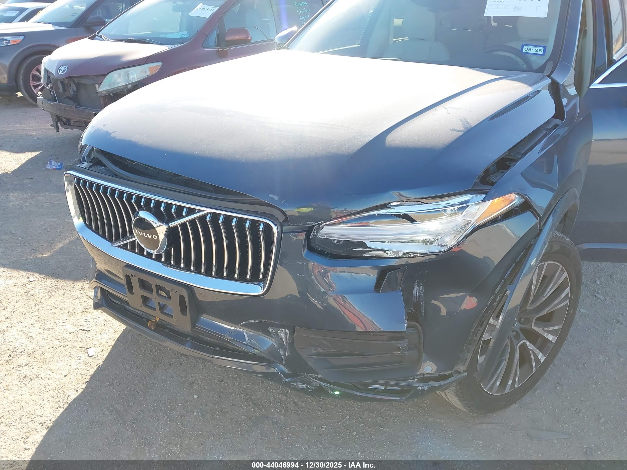 VOLVO XC90 image 6