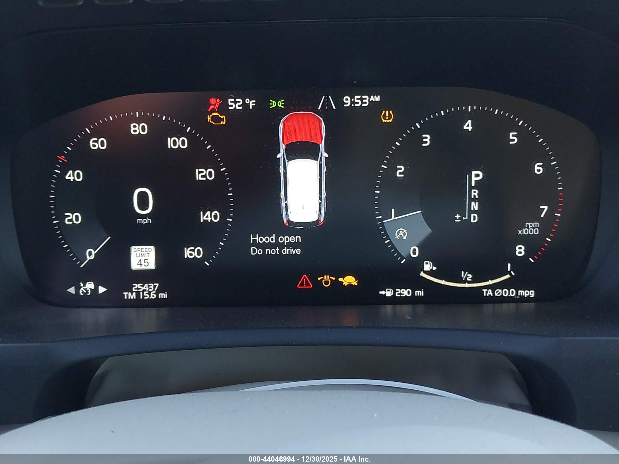 VOLVO XC90 image 7