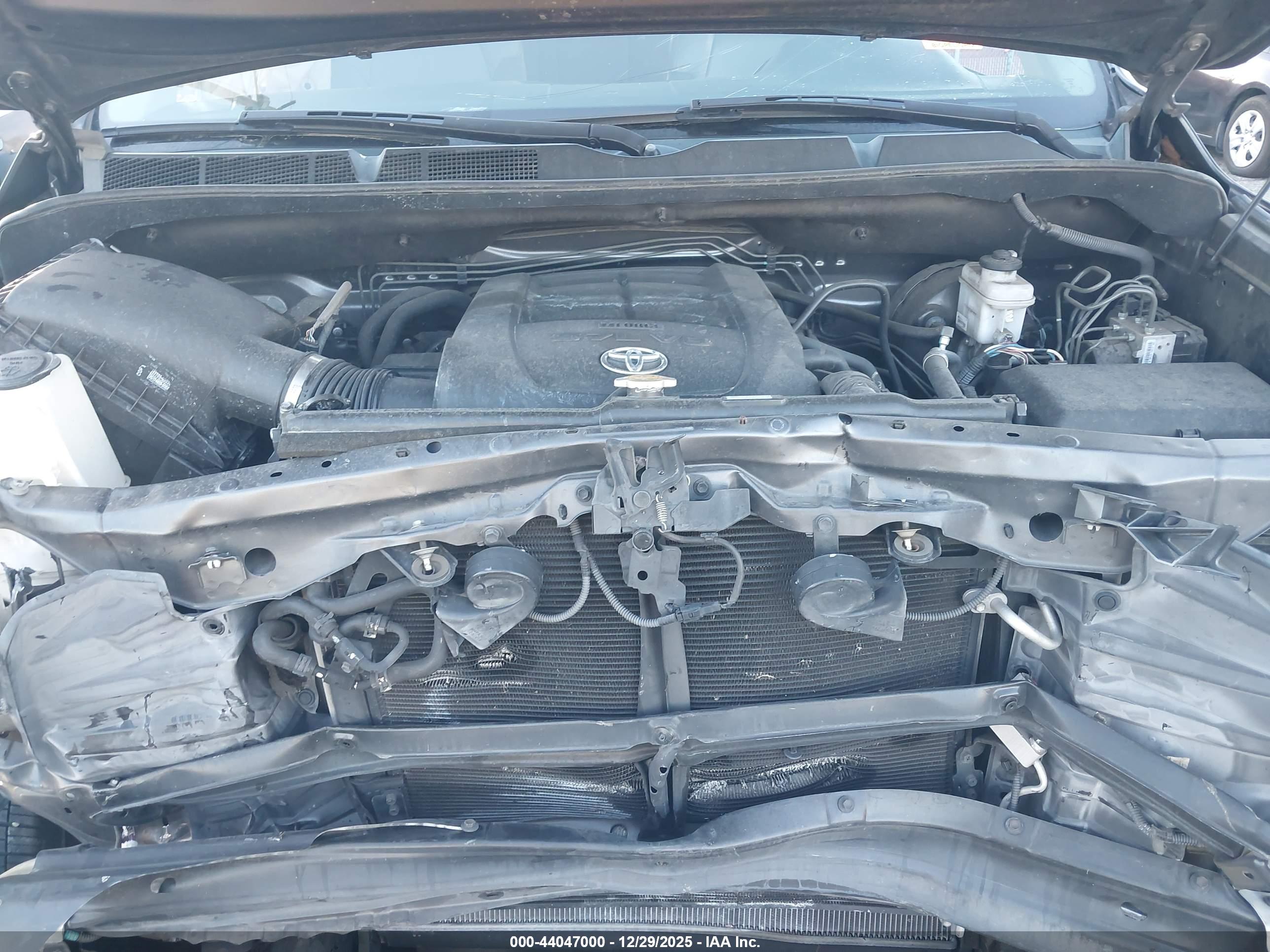 TOYOTA TUNDRA image 10