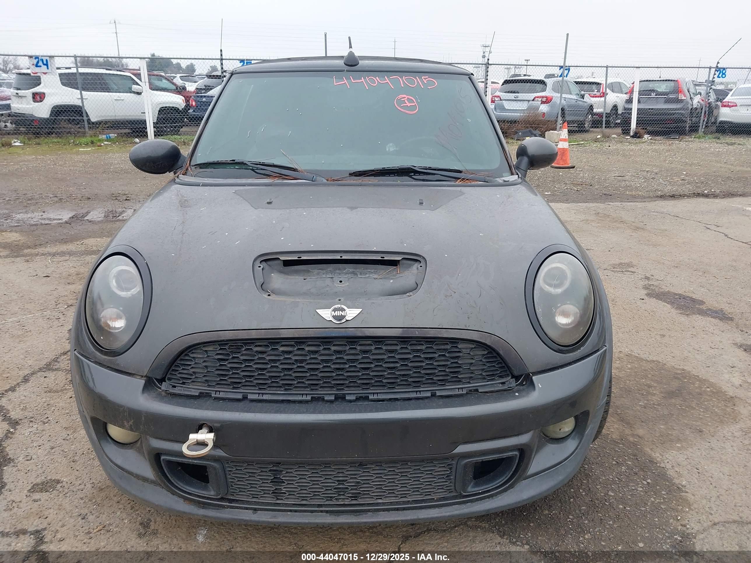 MINI COOPER image 6