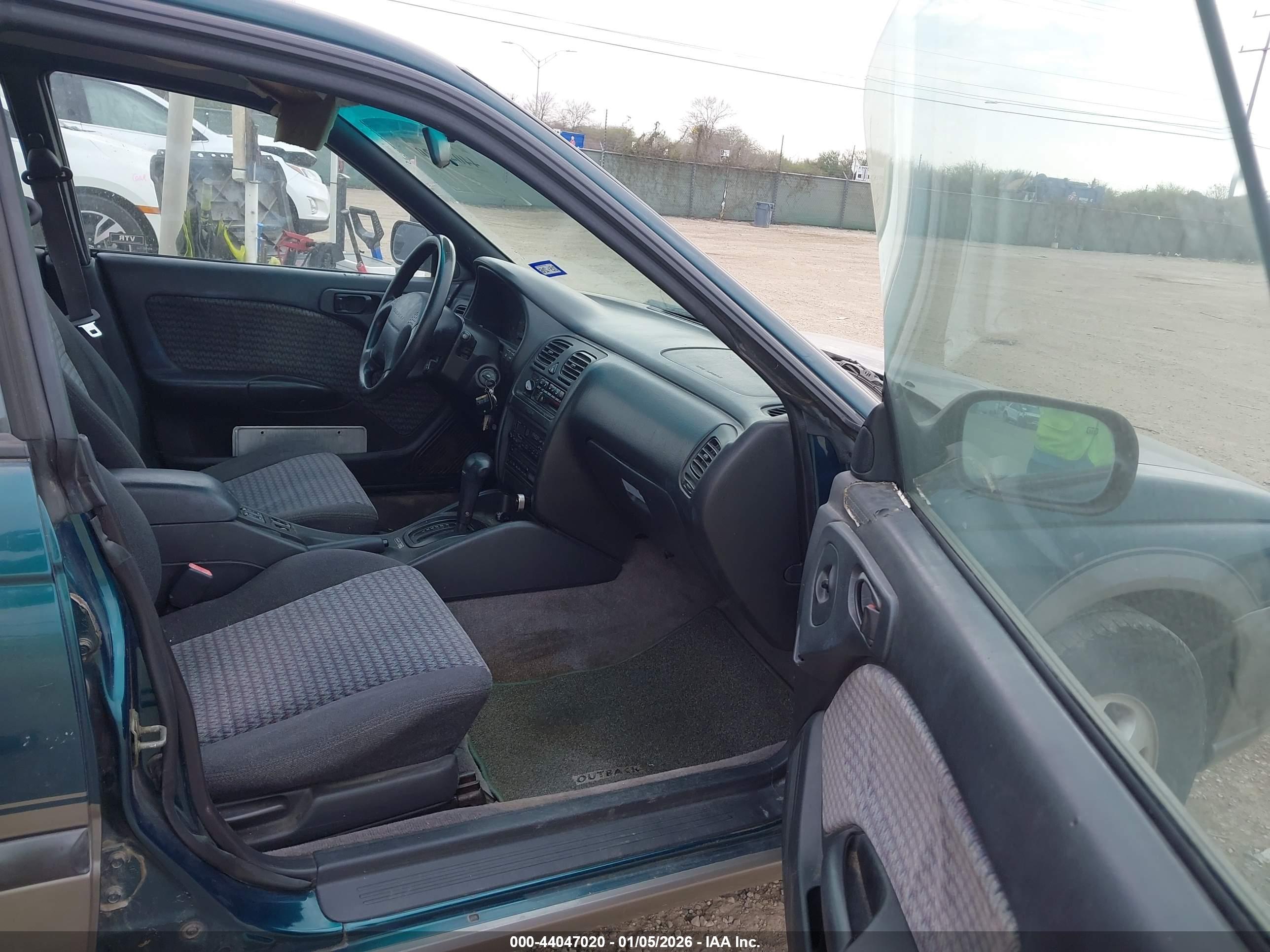 SUBARU LEGACY image 5