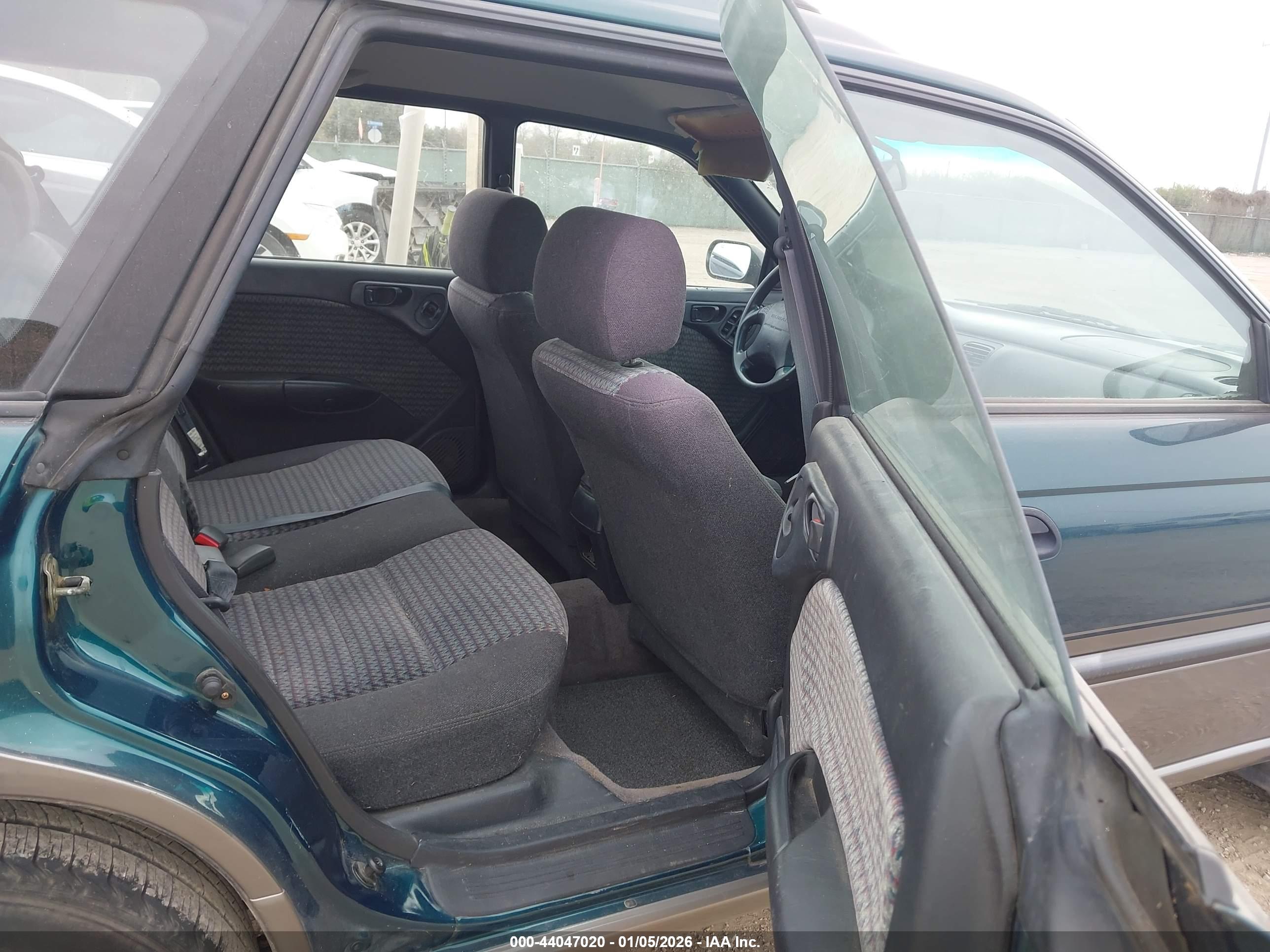 SUBARU LEGACY image 8