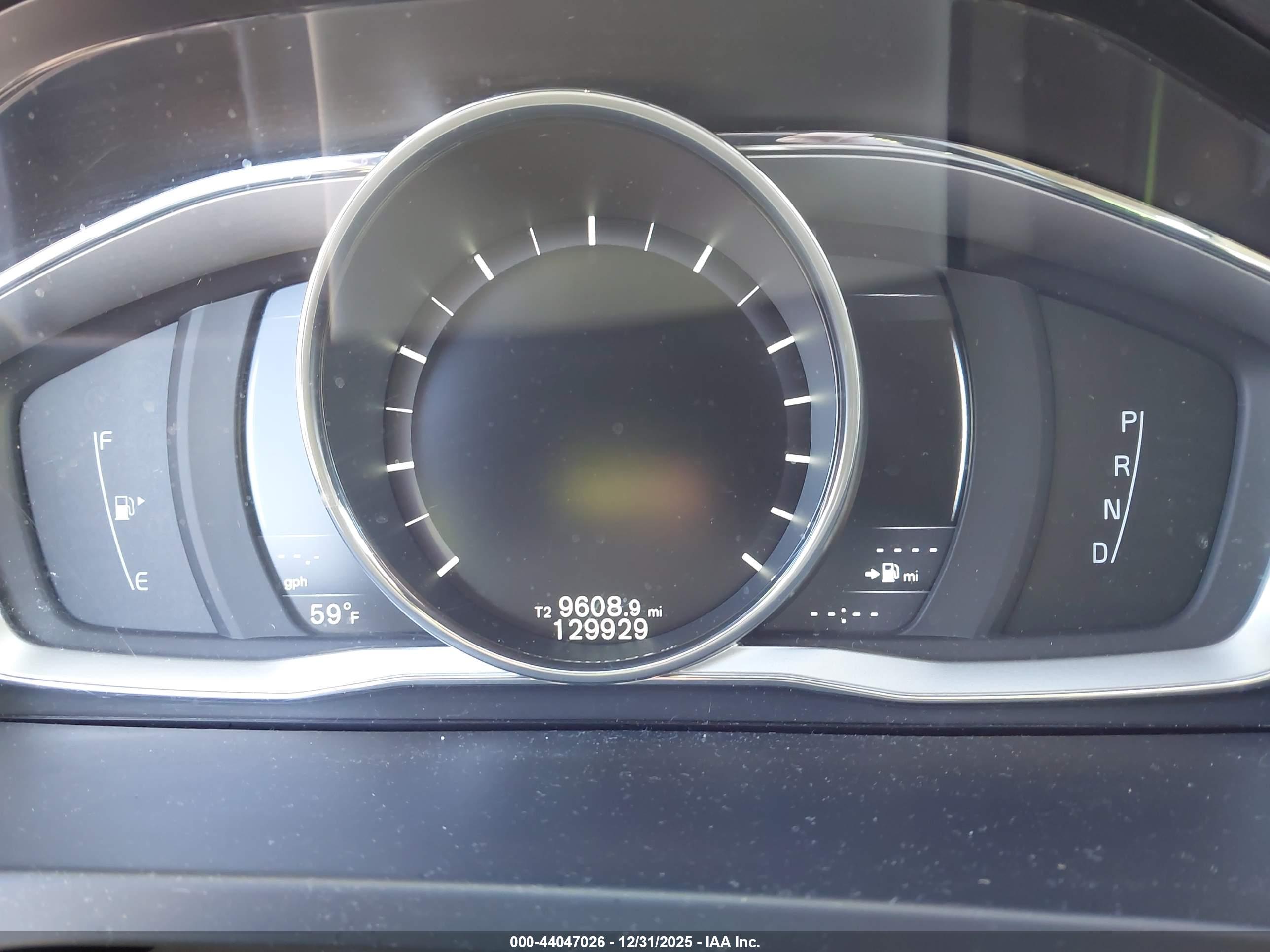 VOLVO V60 image 7