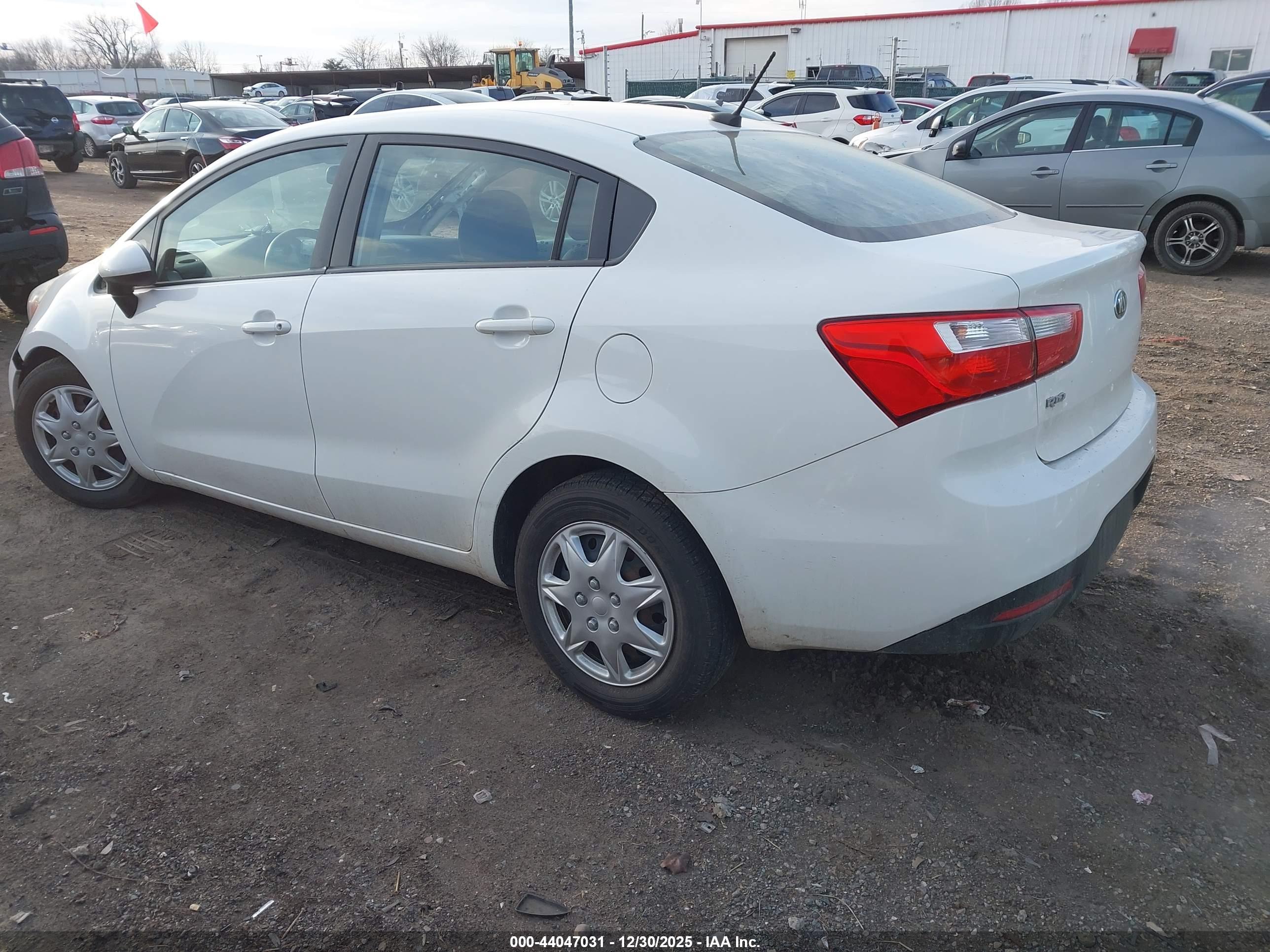 KIA RIO image 3
