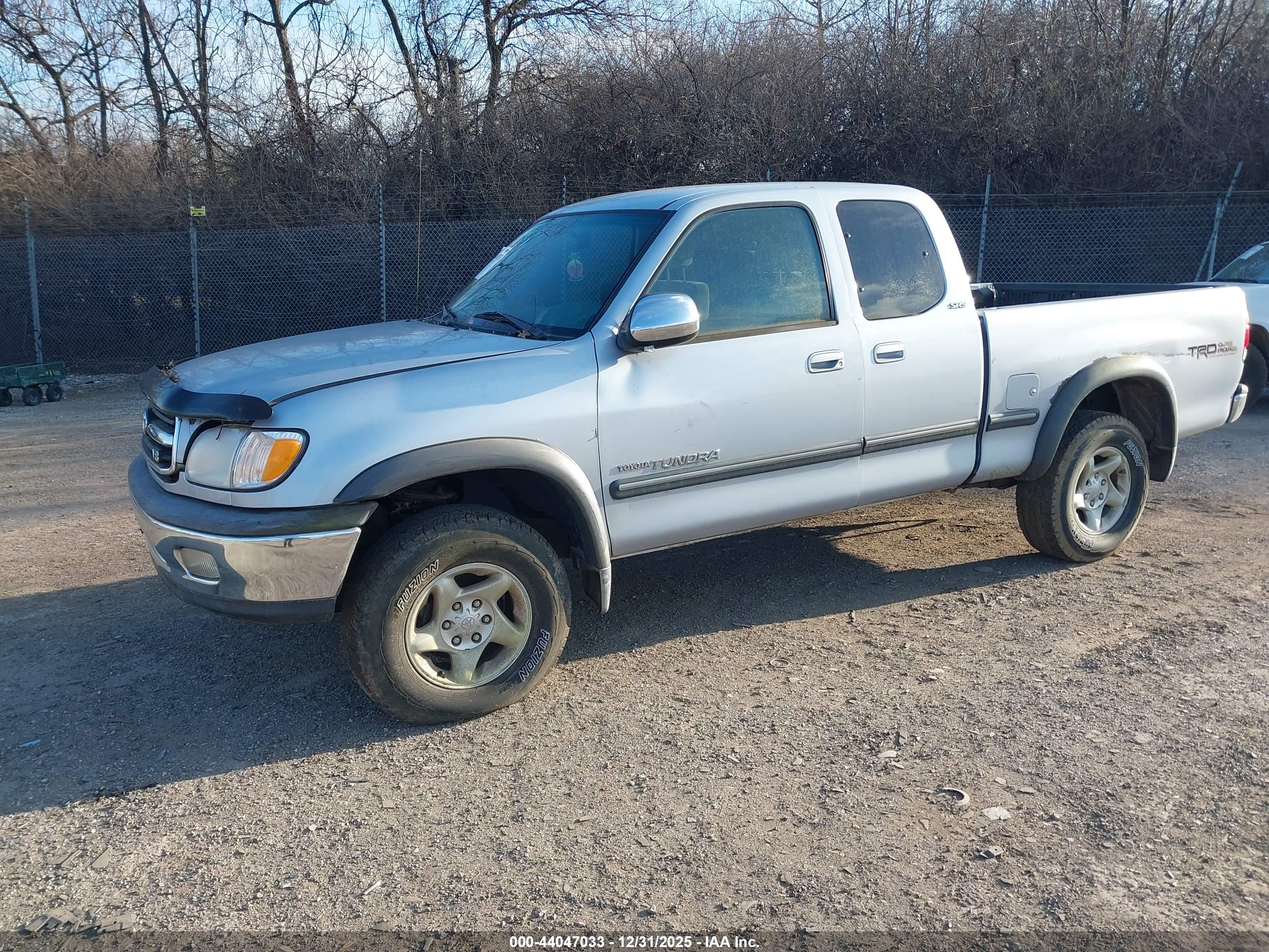 TOYOTA TUNDRA image 2
