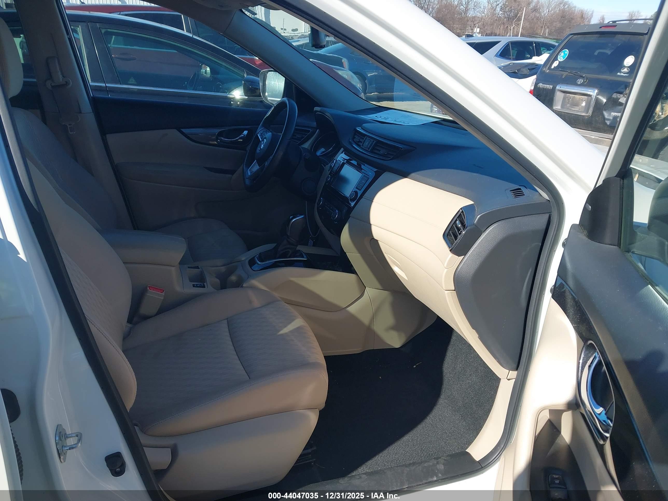 NISSAN ROGUE image 5