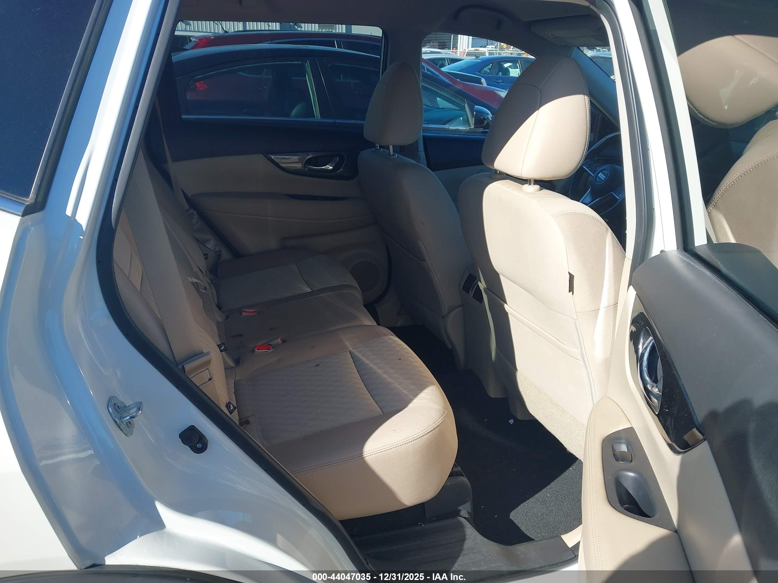 NISSAN ROGUE image 8