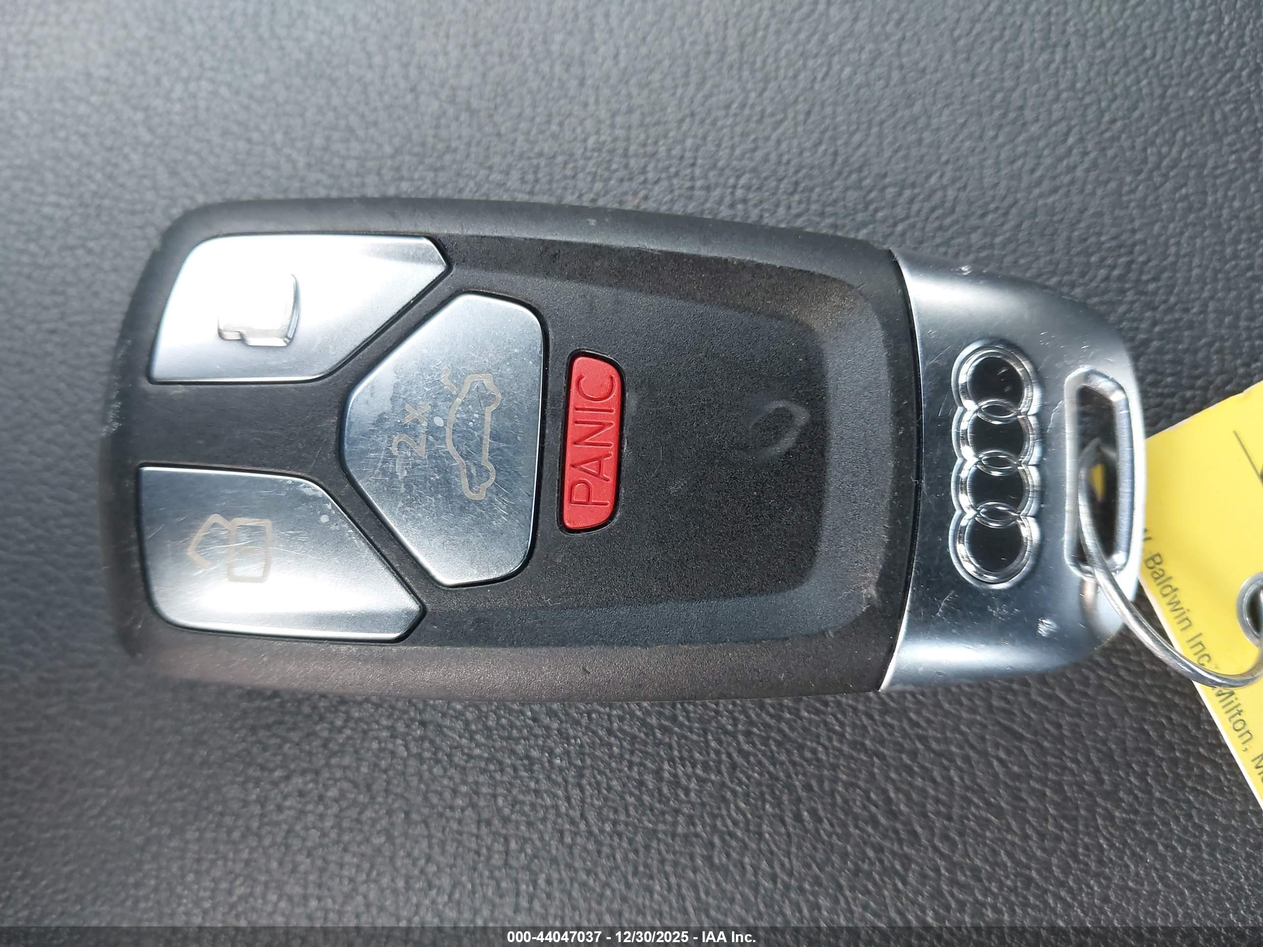 AUDI A4 image 11