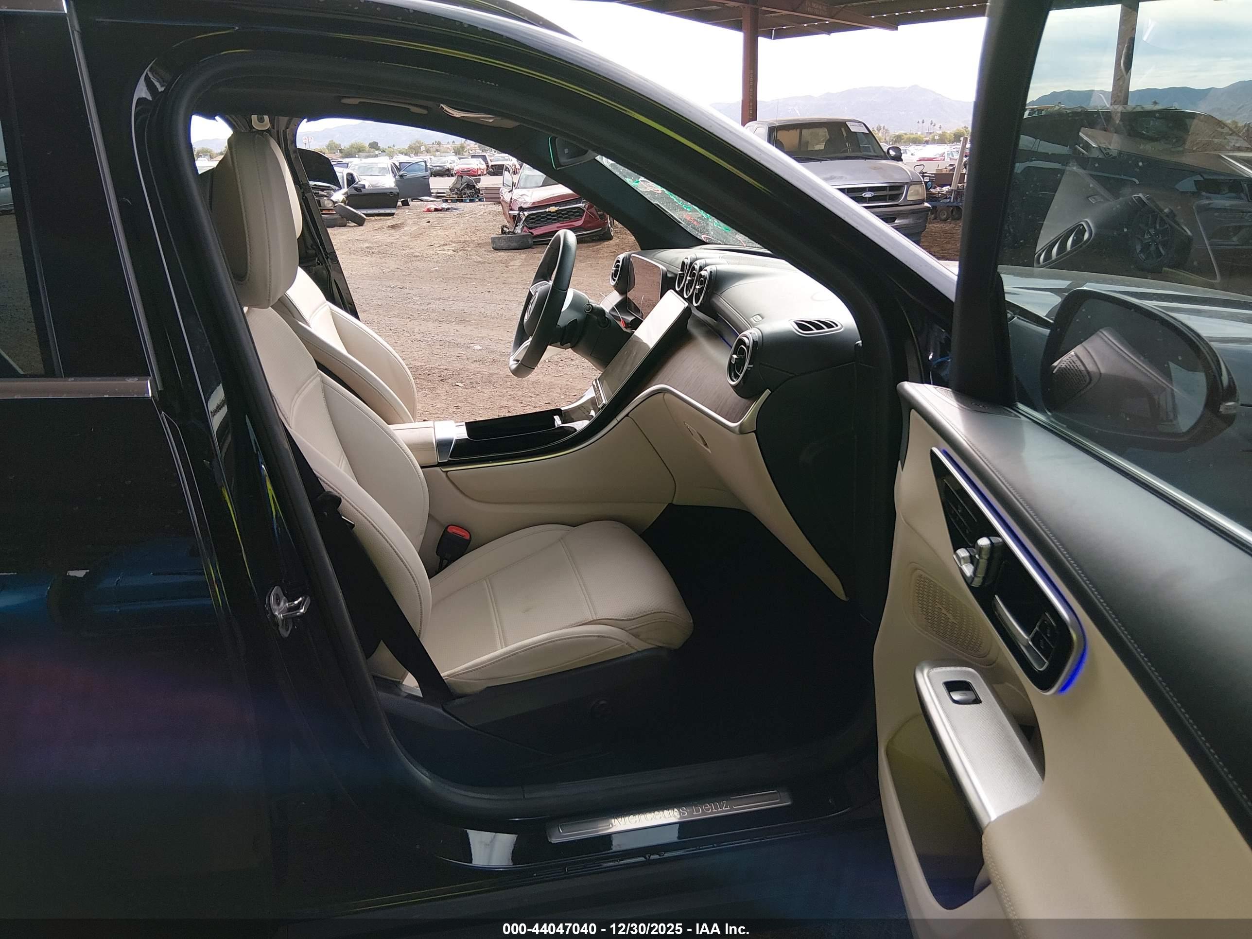 MERCEDES-BENZ GLC image 5