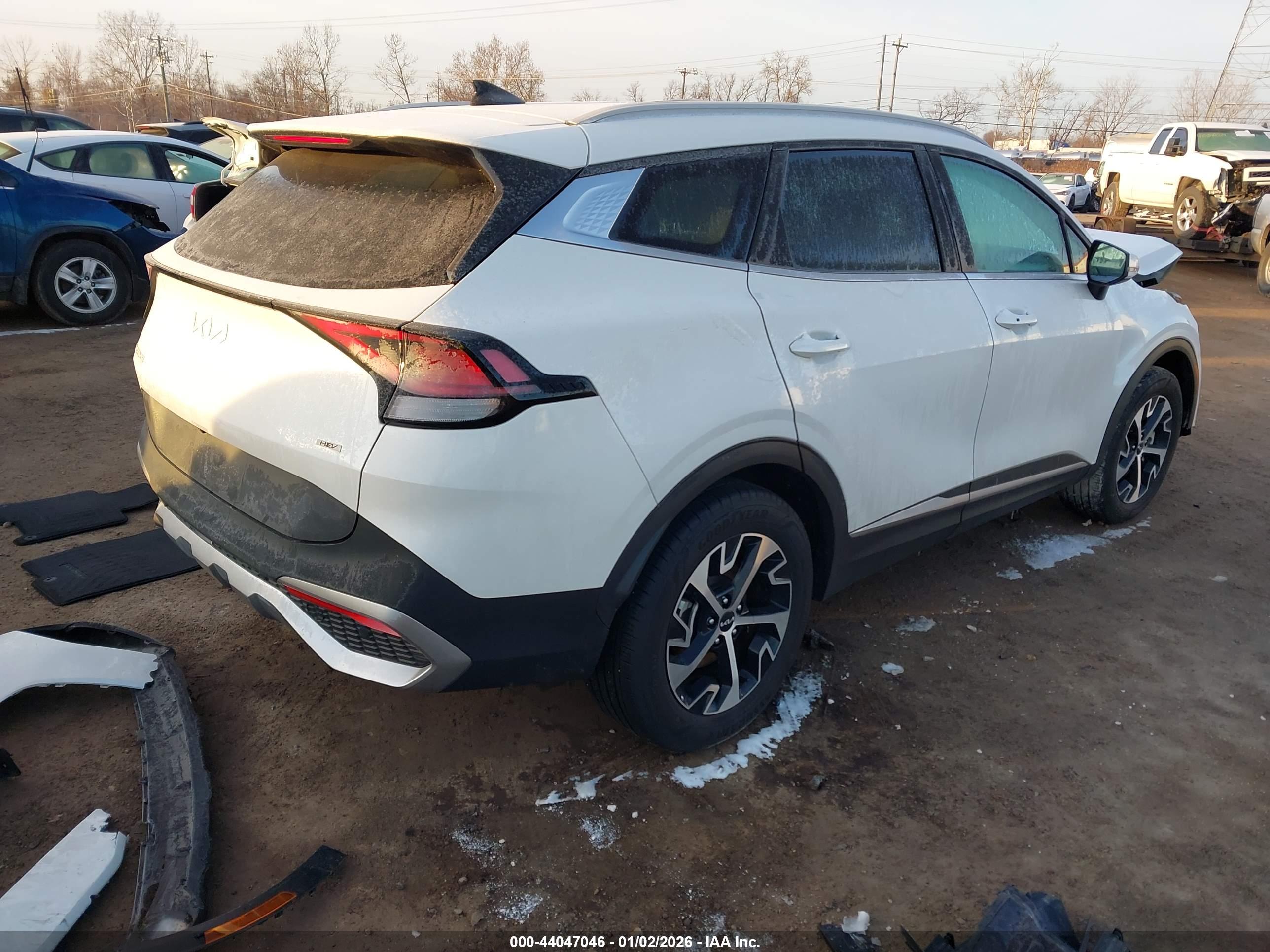 KIA SPORTAGE image 4
