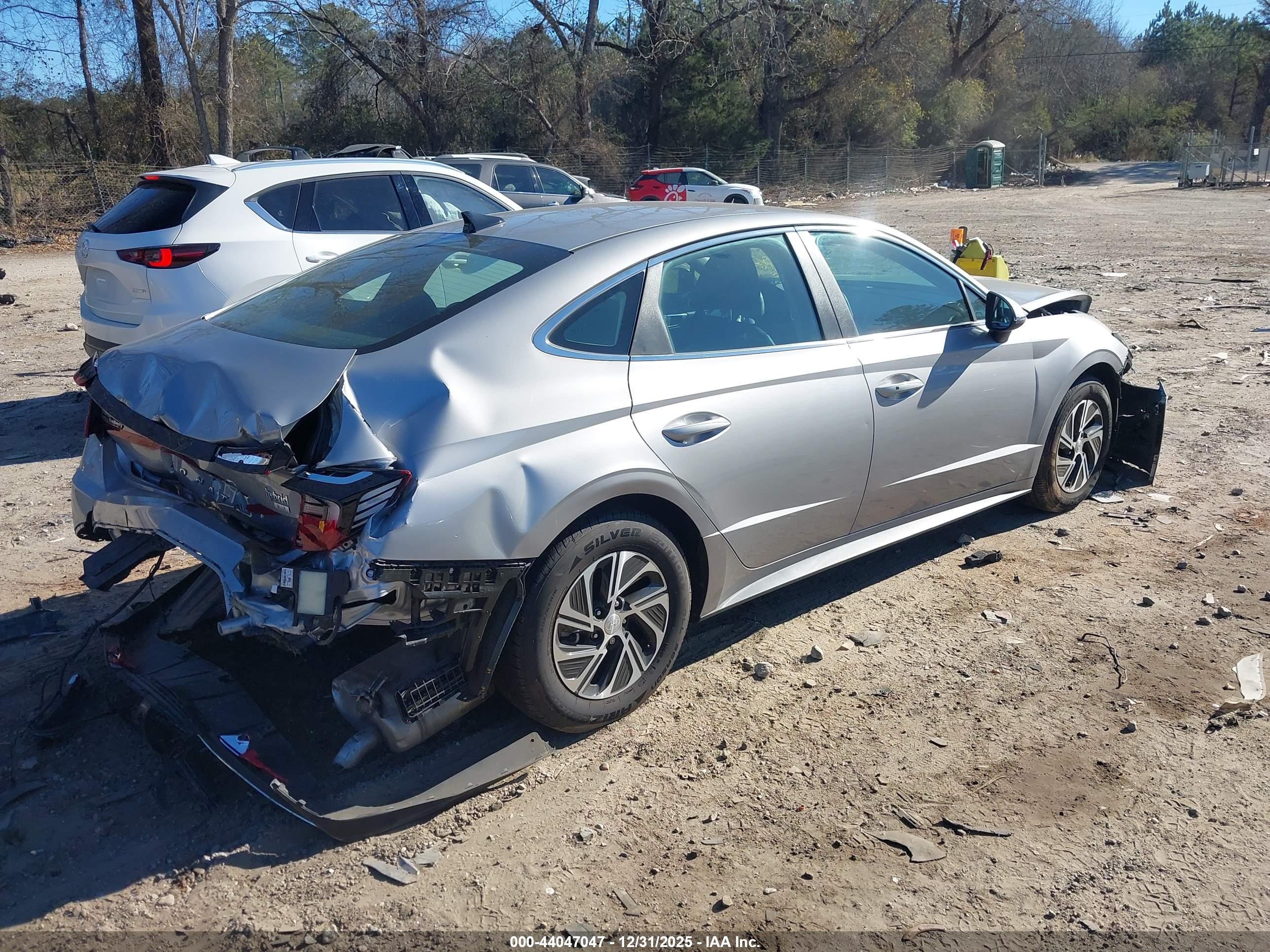 HYUNDAI SONATA image 4