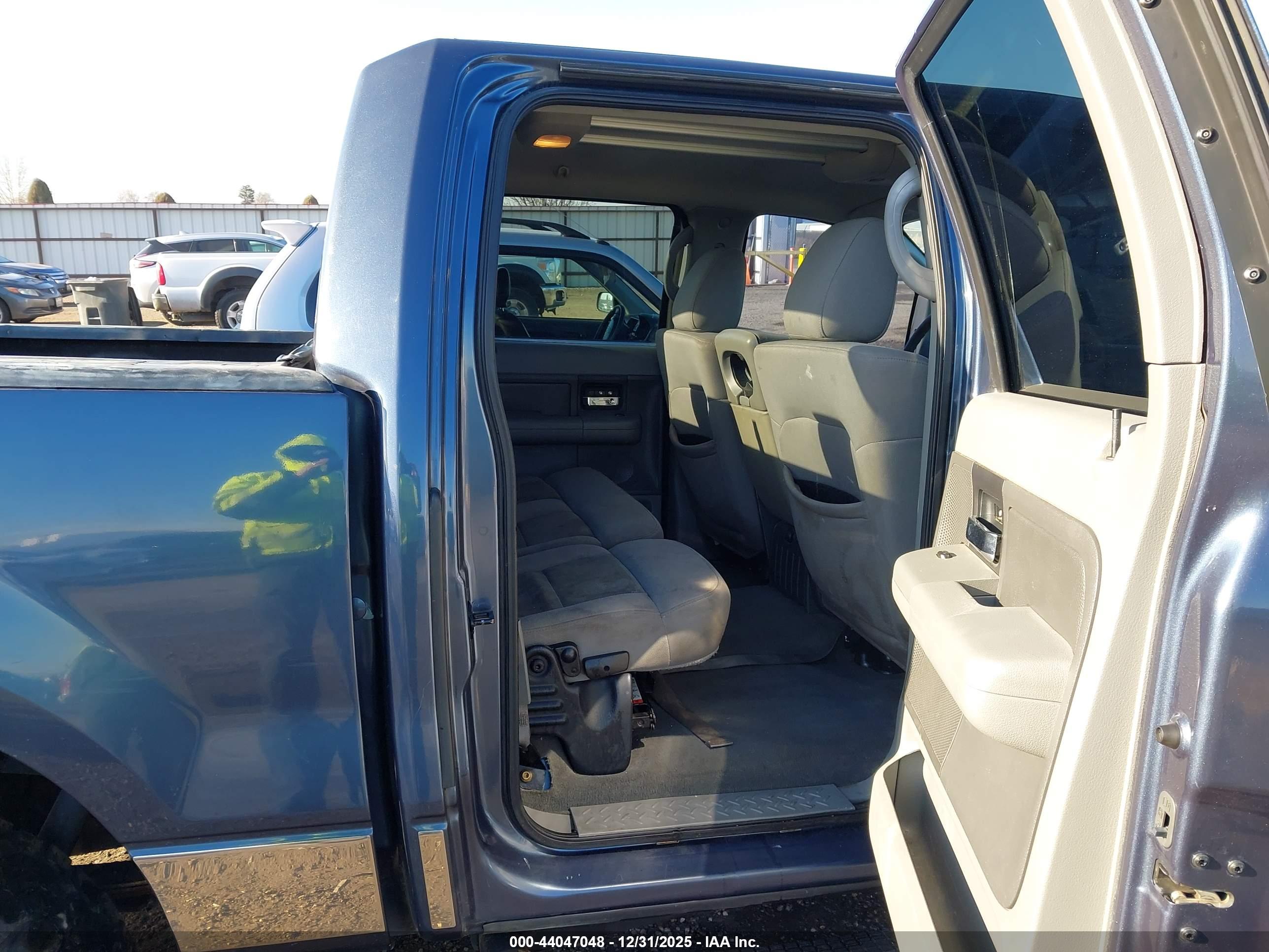 FORD F-150 image 8