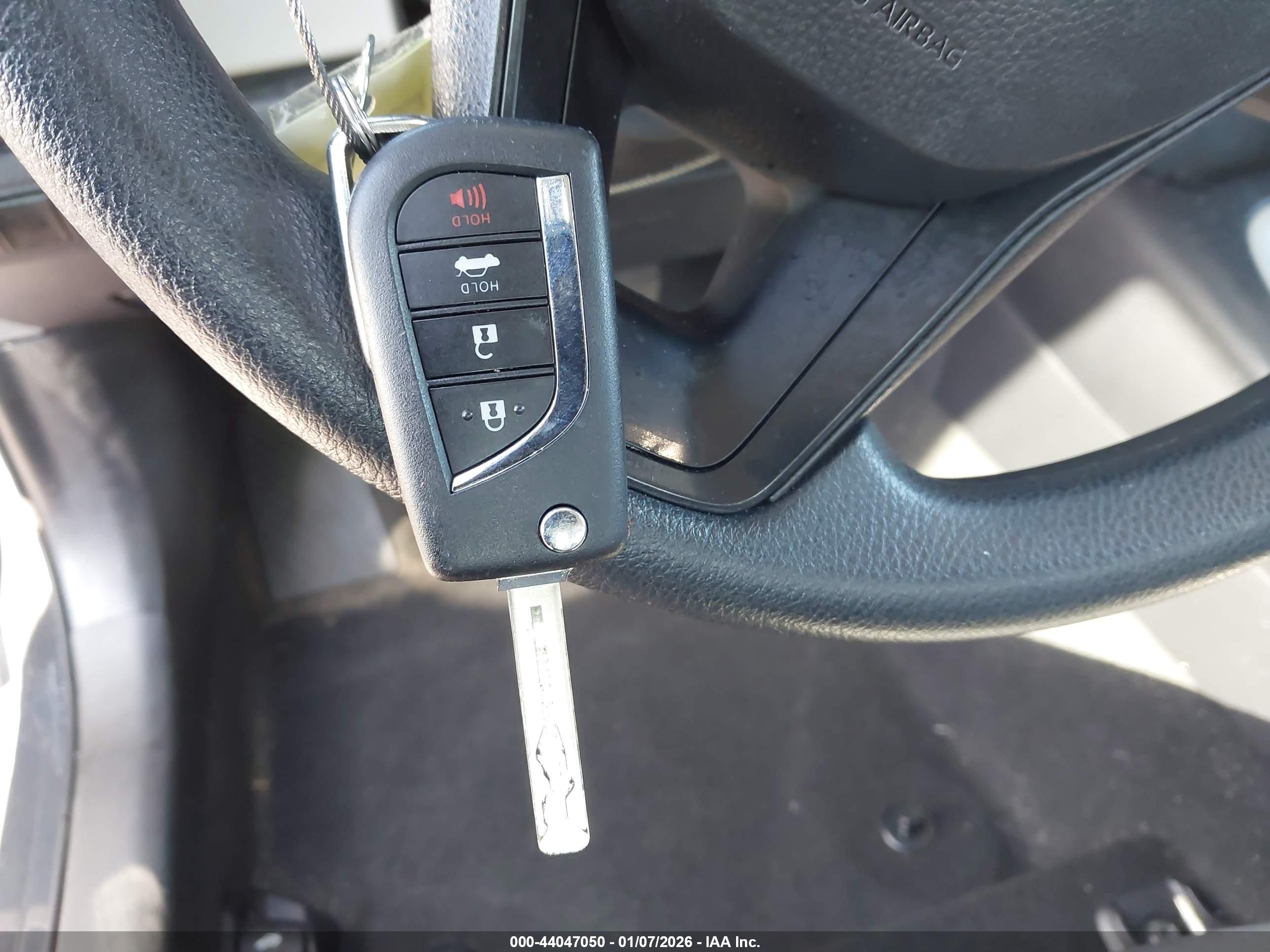 TOYOTA COROLLA image 11