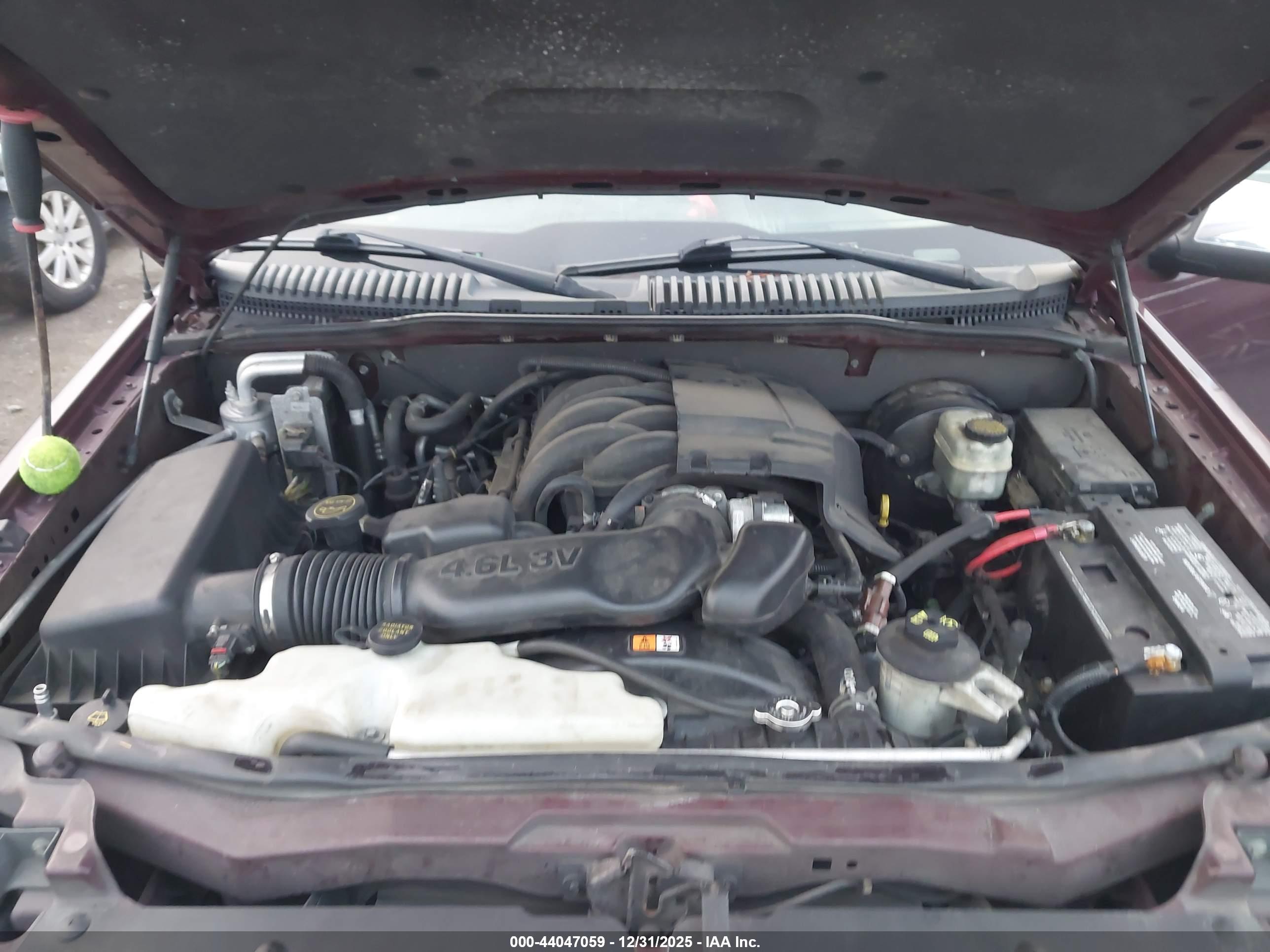 FORD EXPLORER image 10