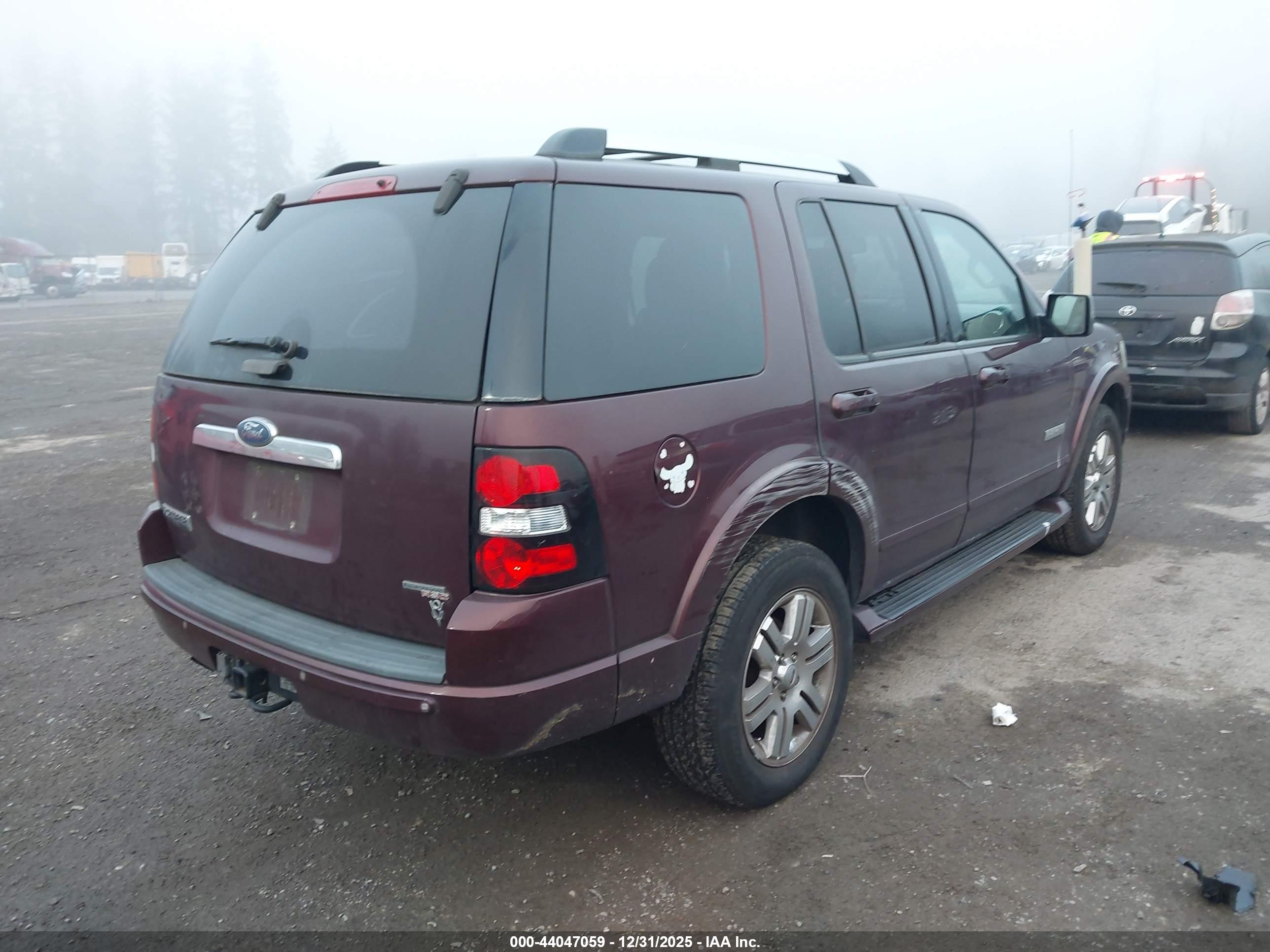 FORD EXPLORER image 4