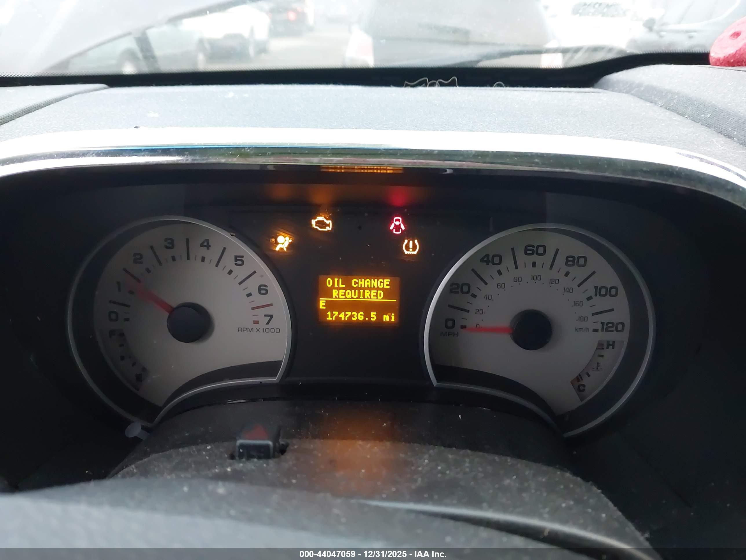 FORD EXPLORER image 7