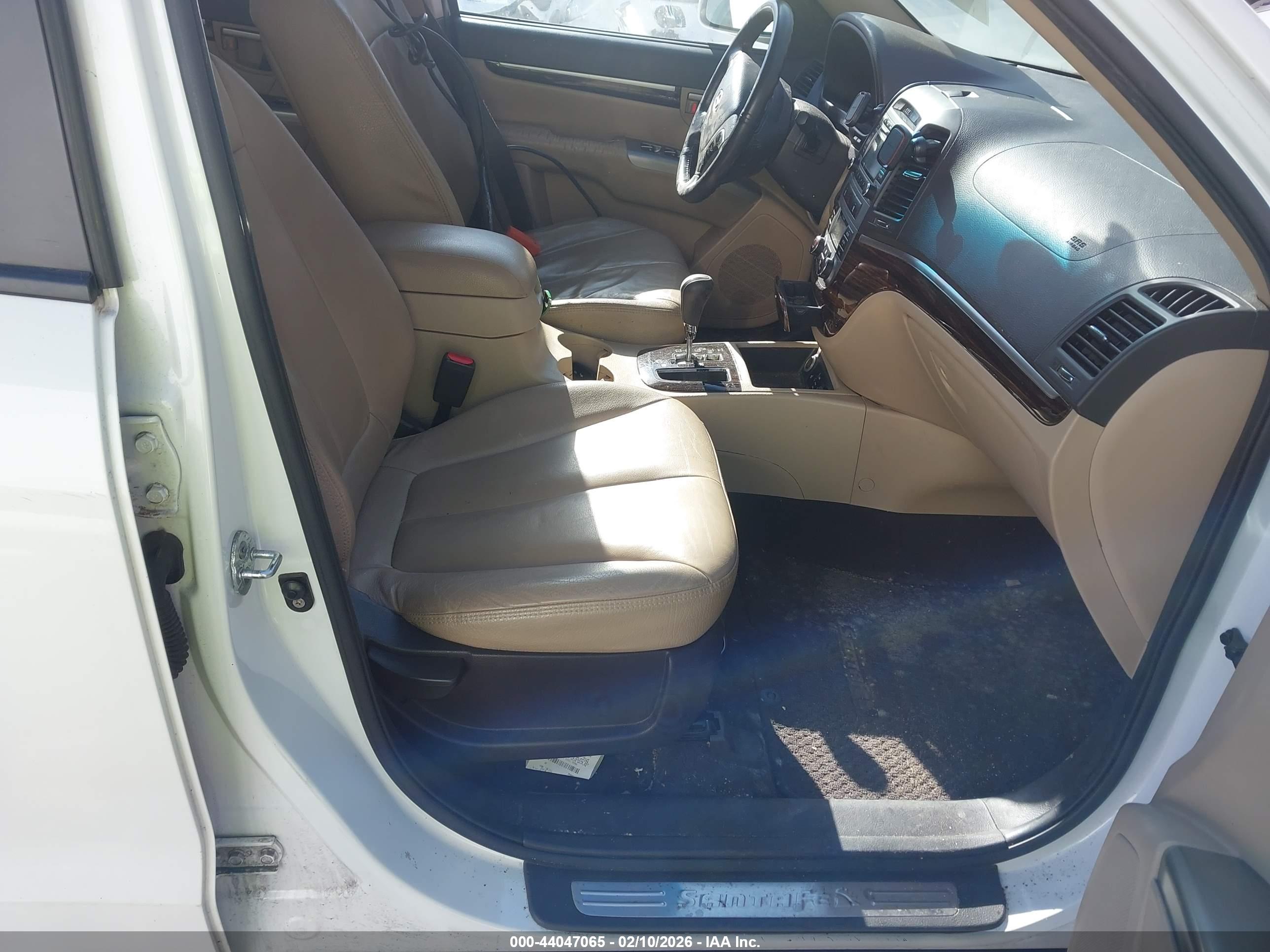 HYUNDAI SANTA image 5