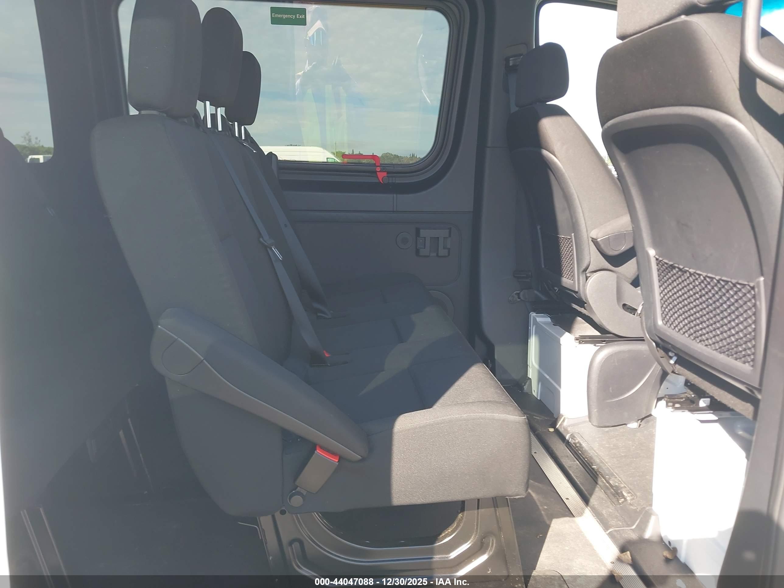 MERCEDES-BENZ SPRINTER image 8