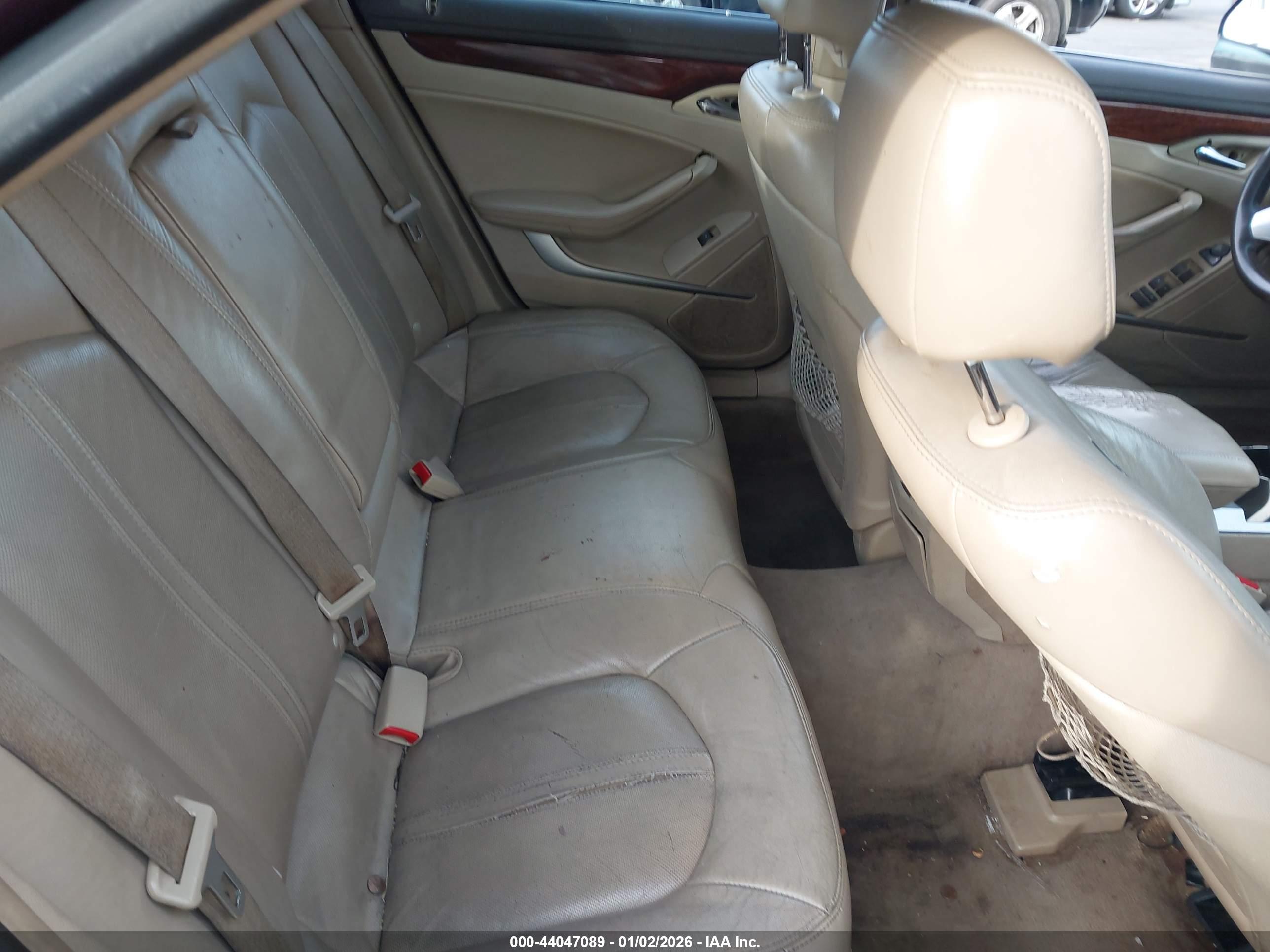 CADILLAC CTS image 8