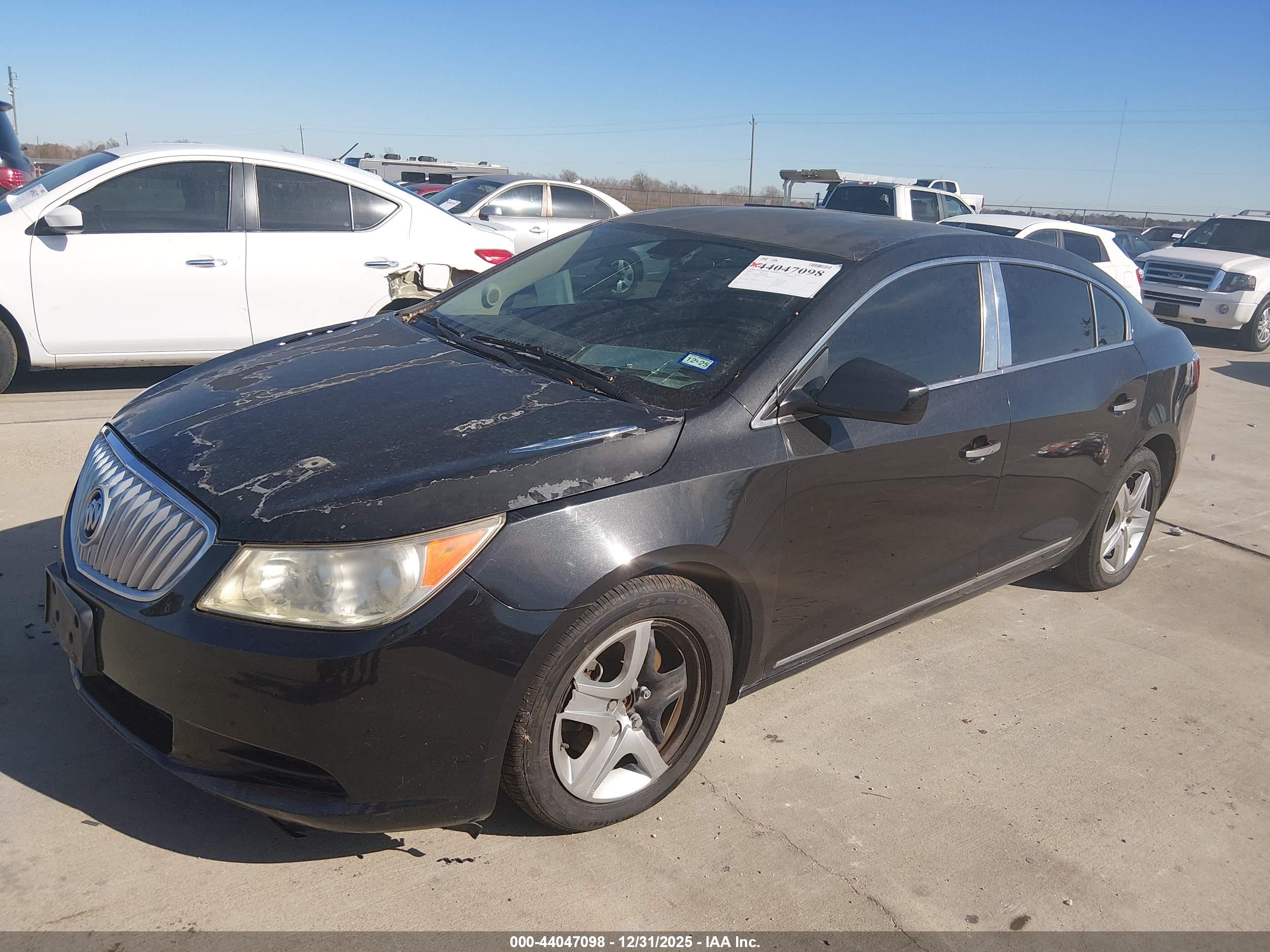 BUICK LACROSSE image 2
