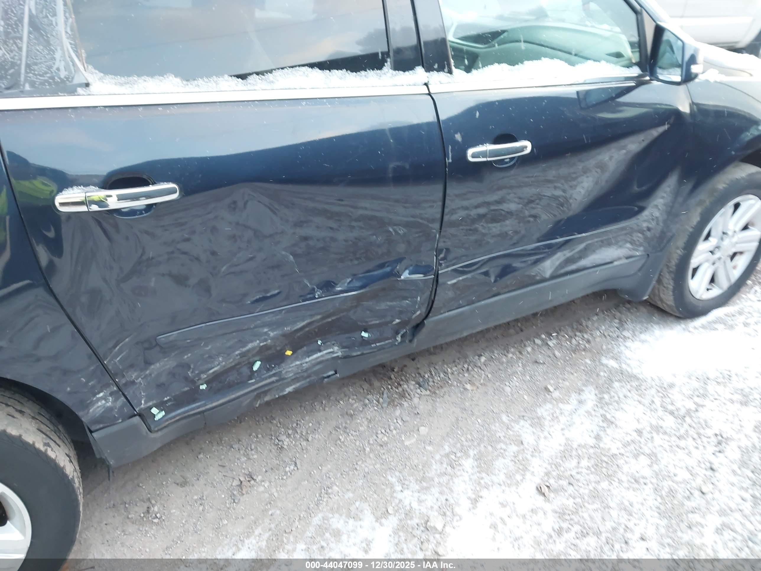 CHEVROLET TRAVERSE image 6
