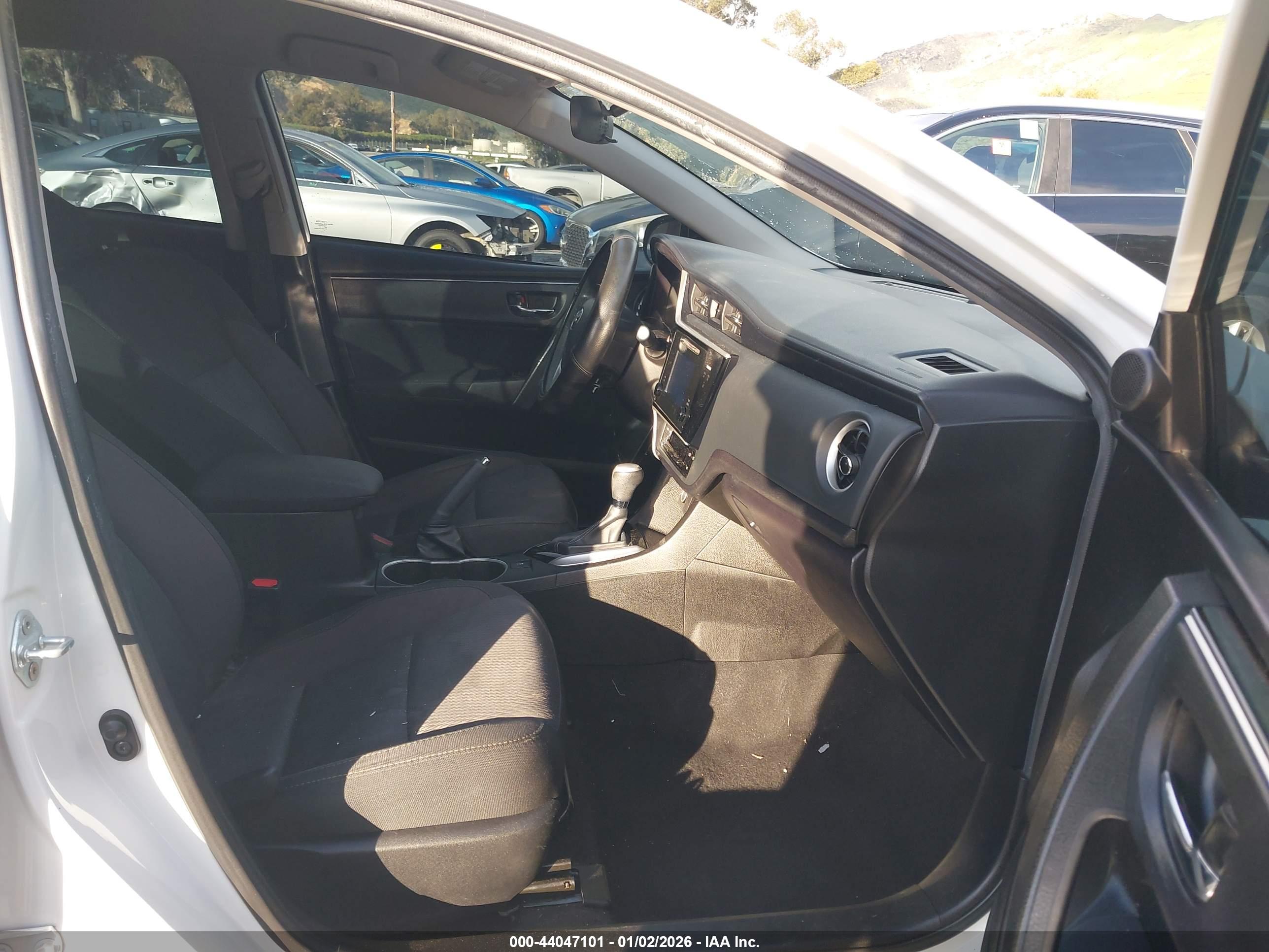TOYOTA COROLLA image 5
