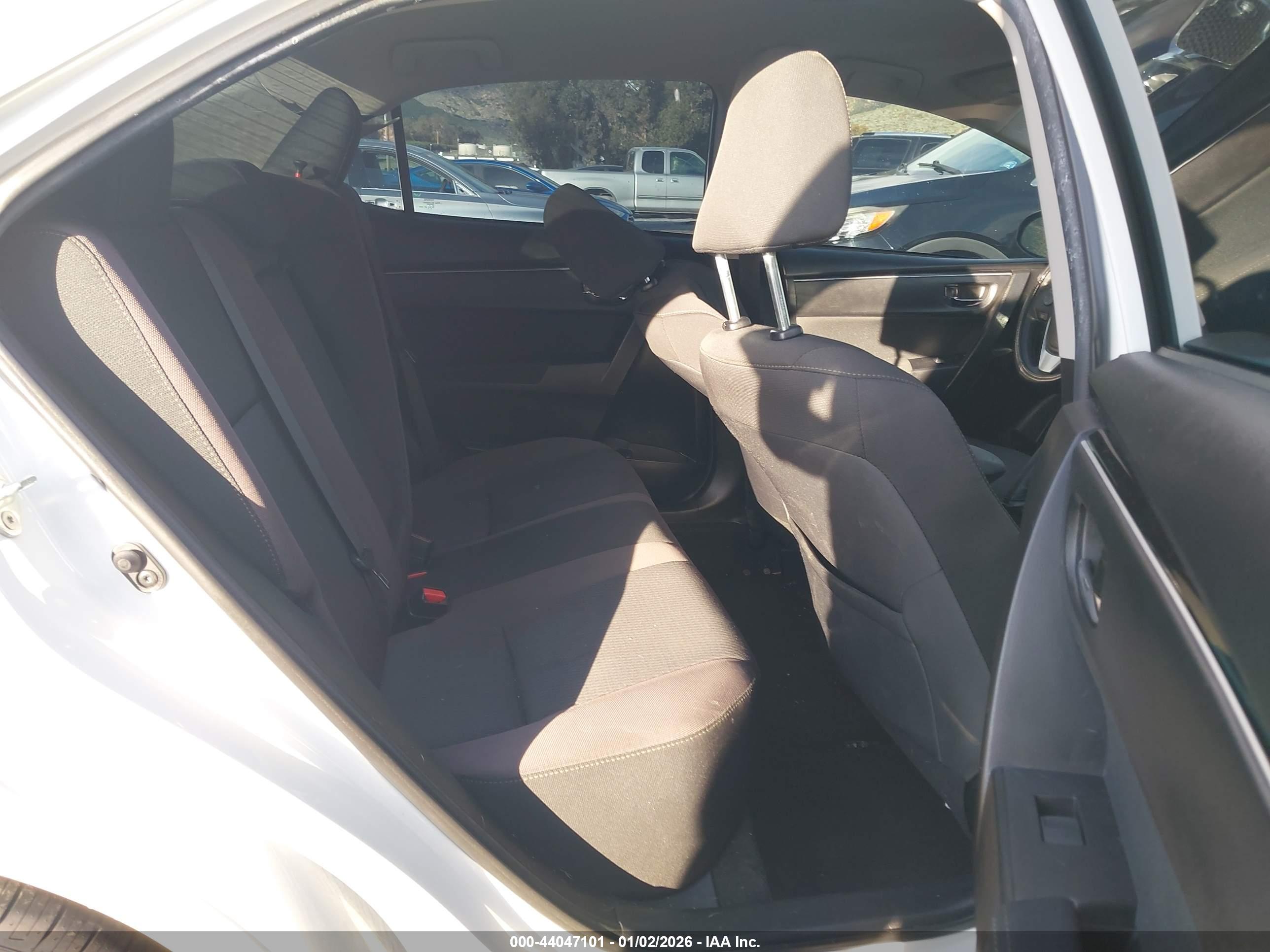 TOYOTA COROLLA image 8