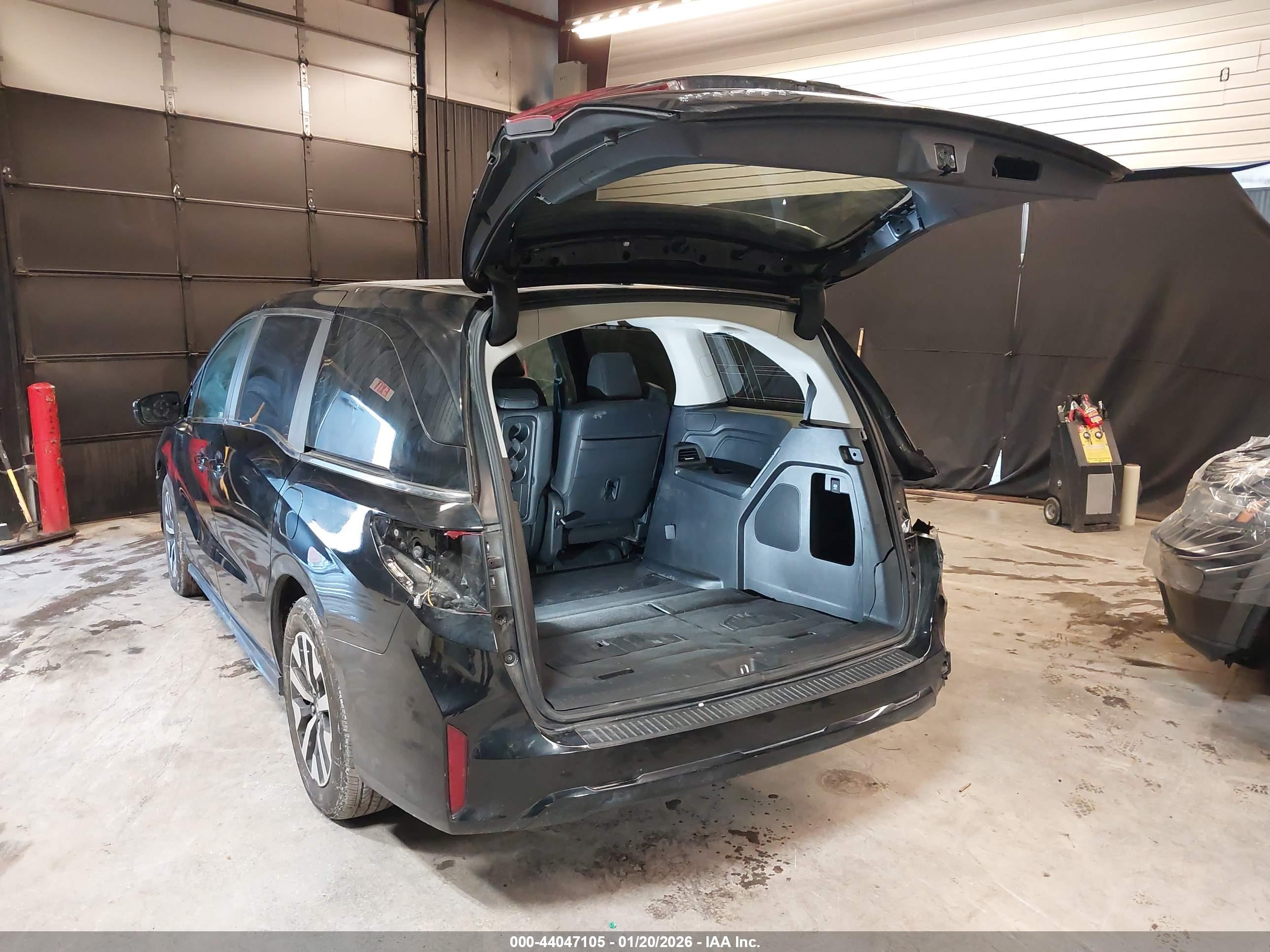 HONDA ODYSSEY image 3