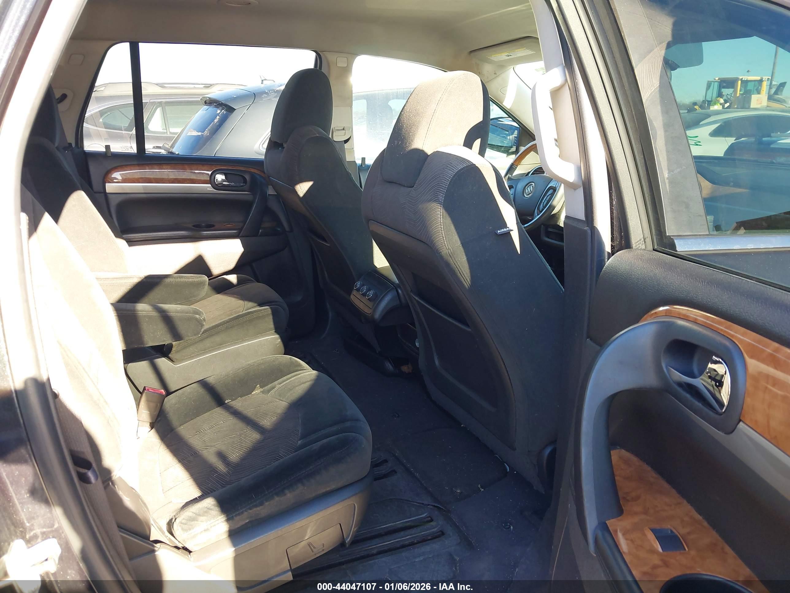 BUICK ENCLAVE image 8