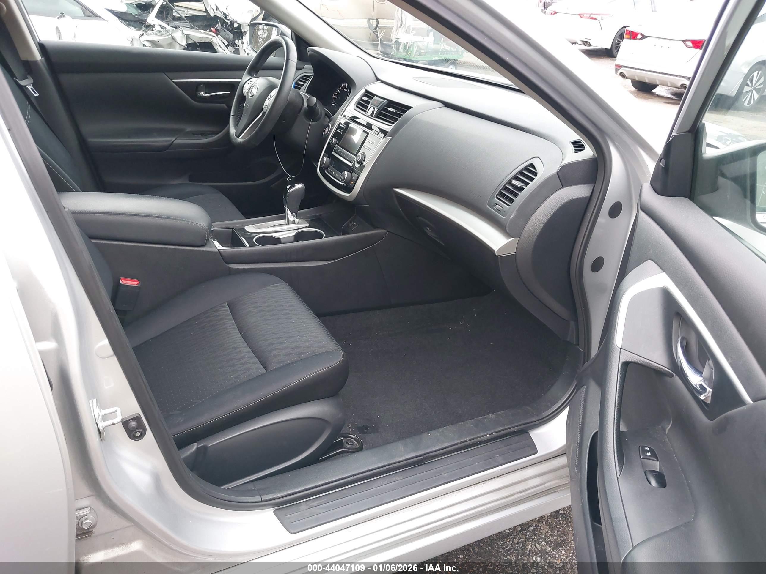 NISSAN ALTIMA image 5