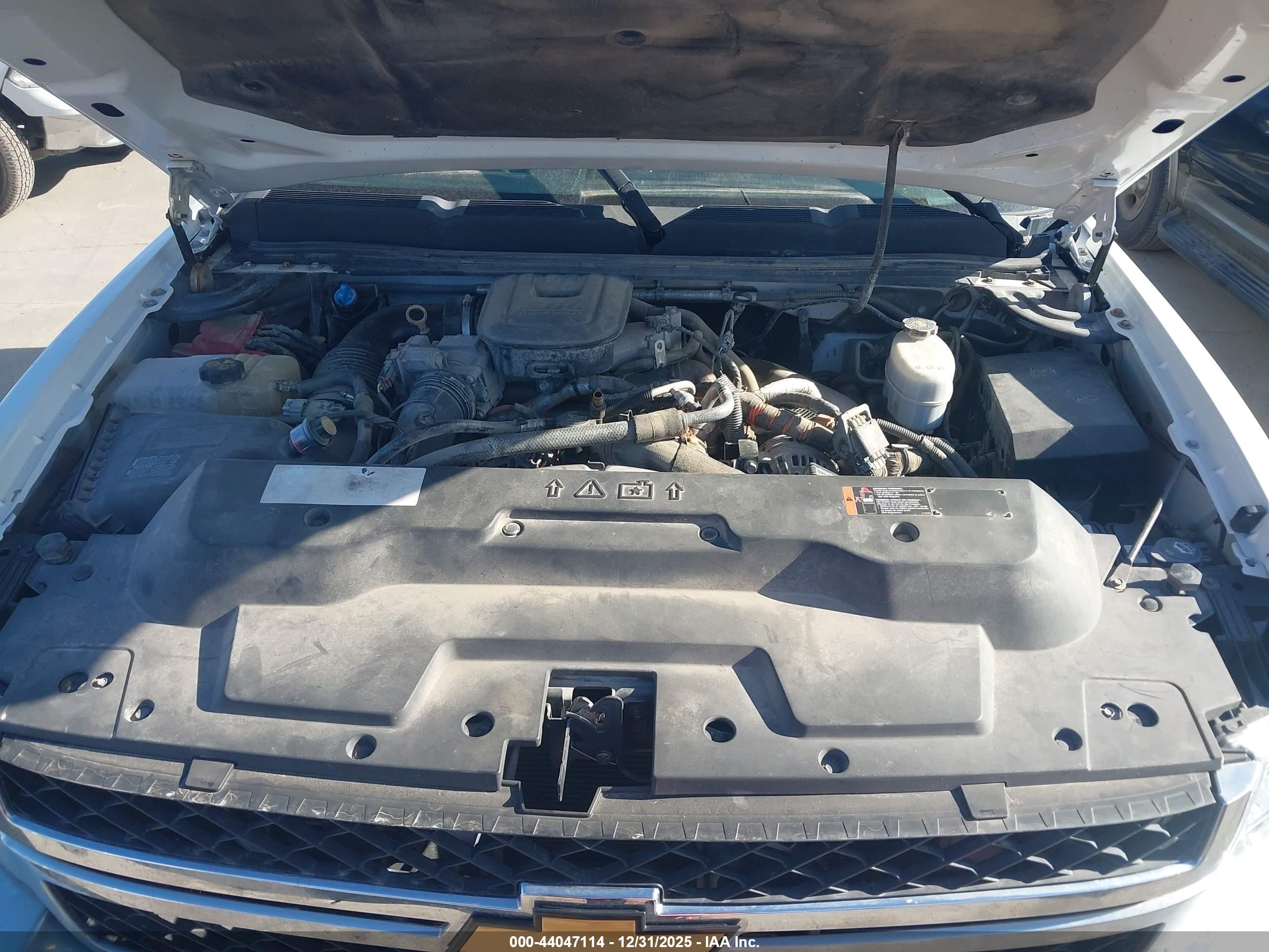 CHEVROLET SILVERADO image 10