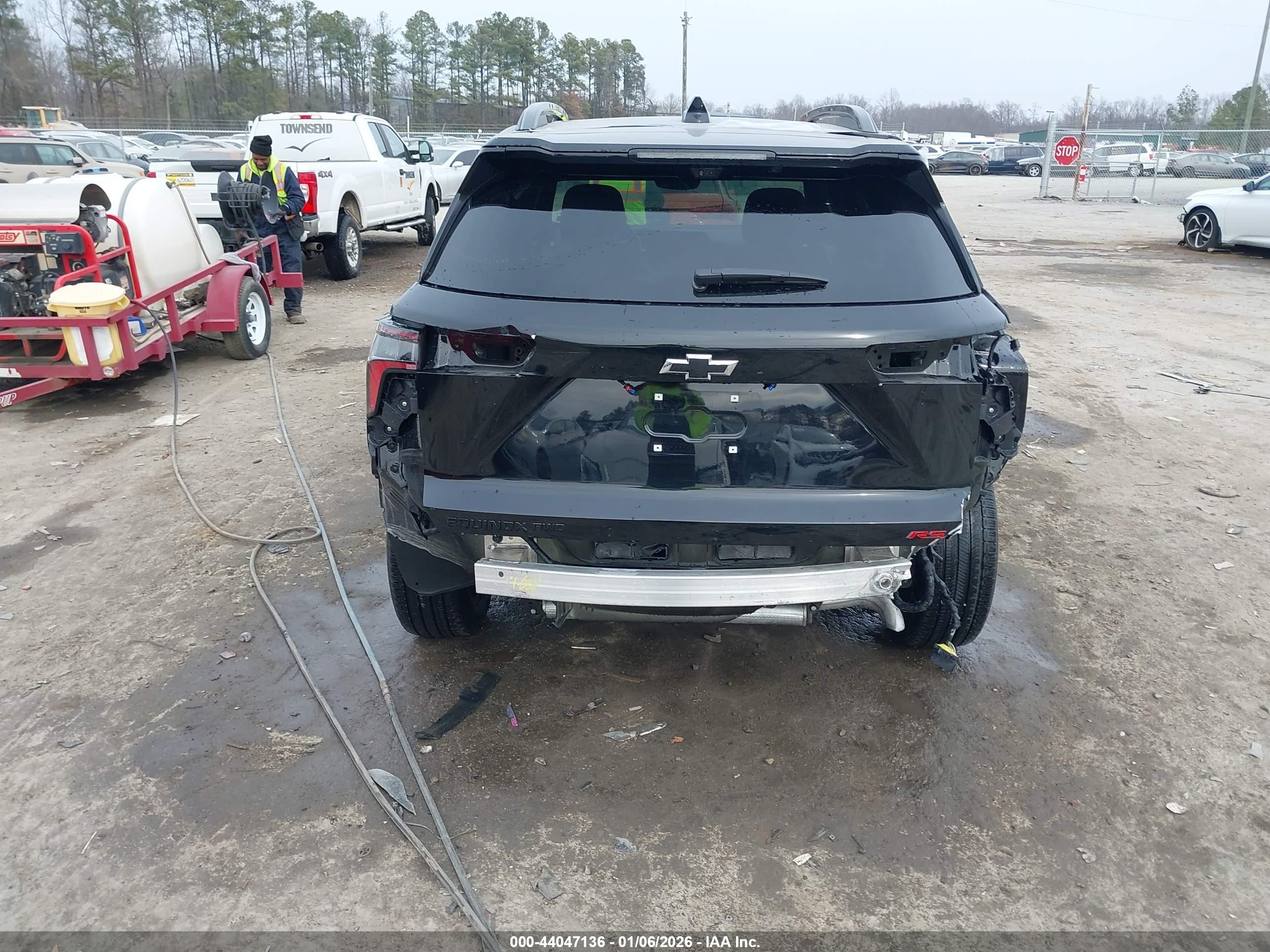 CHEVROLET EQUINOX image 6