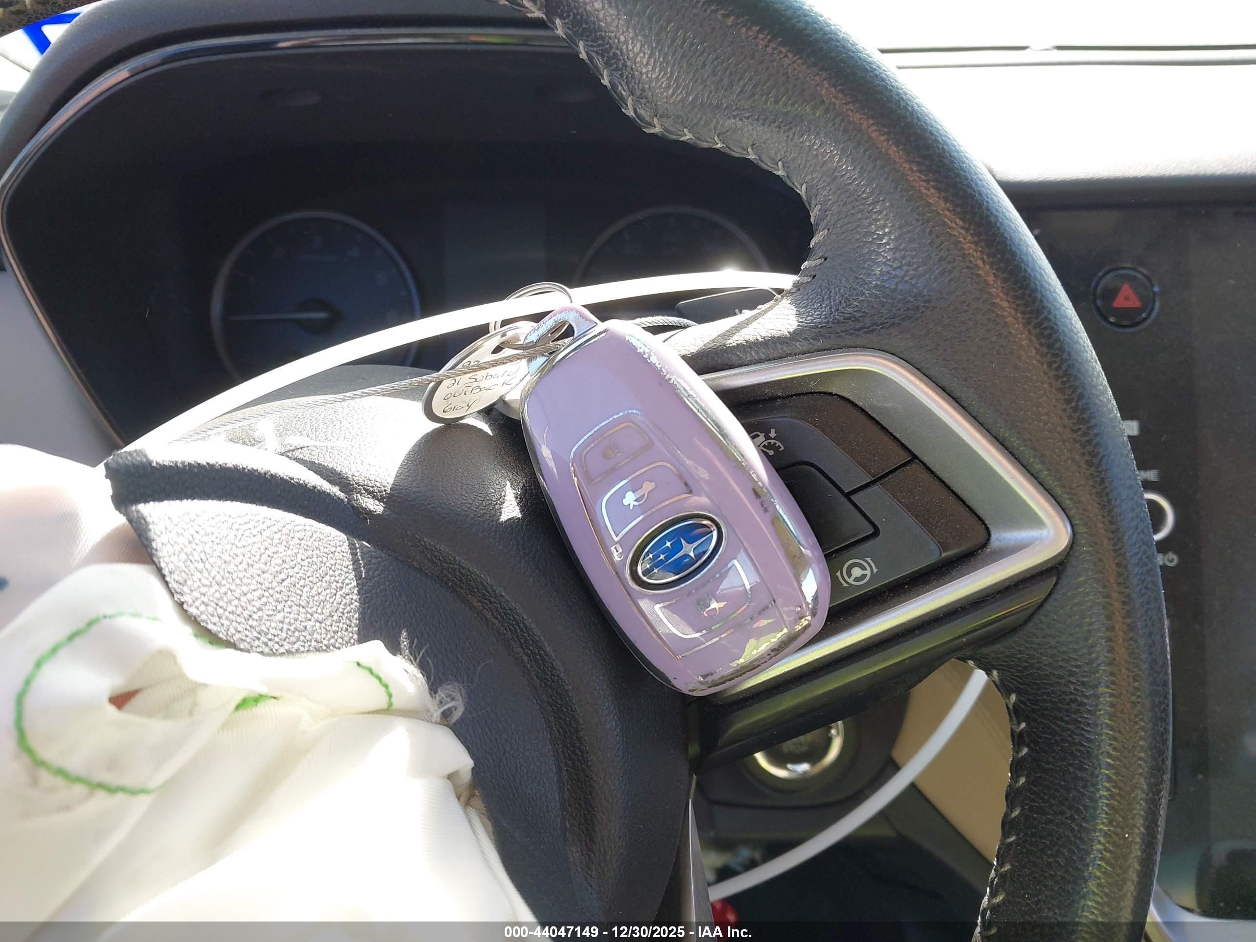 SUBARU OUTBACK image 11