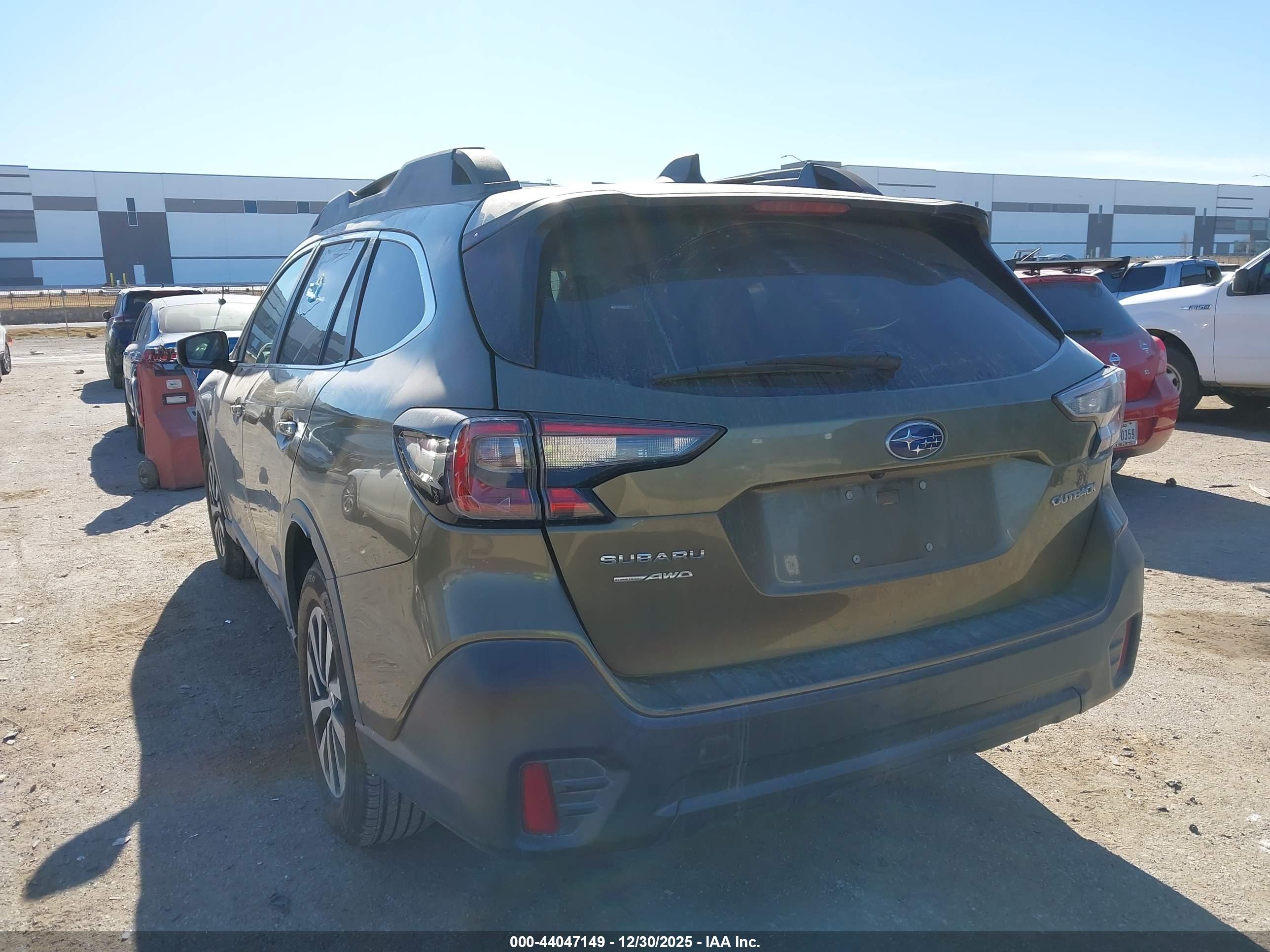 SUBARU OUTBACK image 3