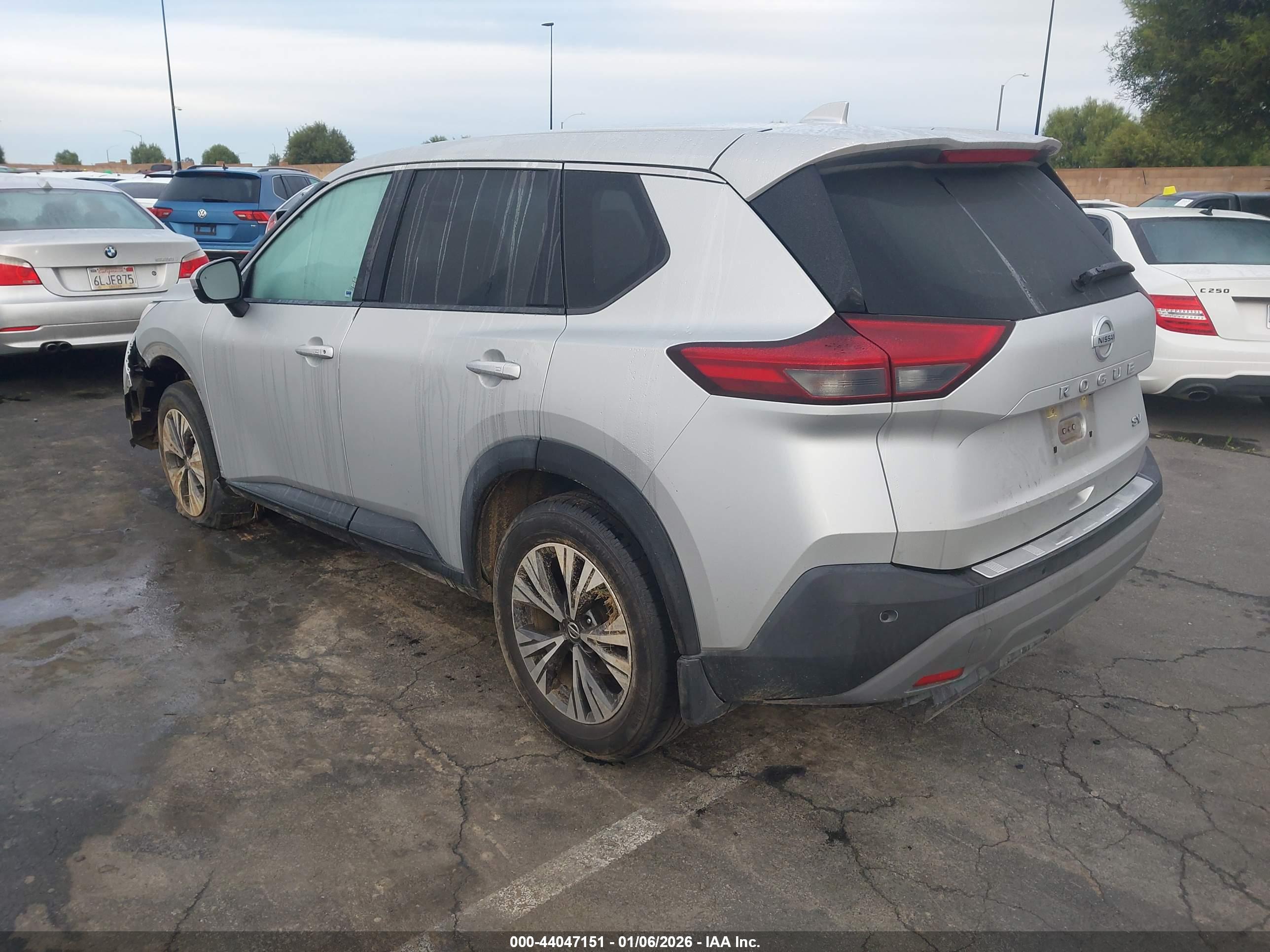NISSAN ROGUE image 3