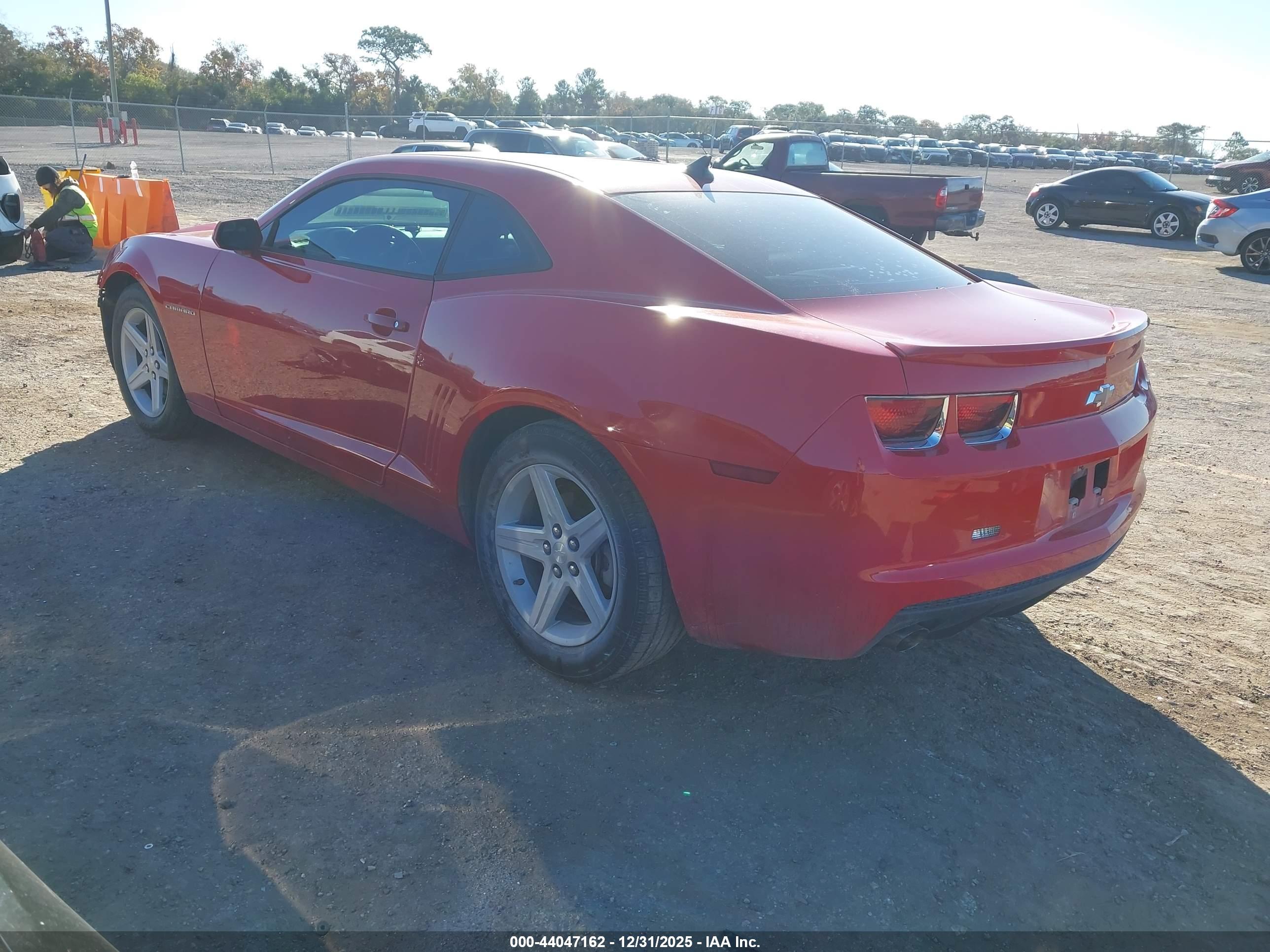 CHEVROLET CAMARO image 3