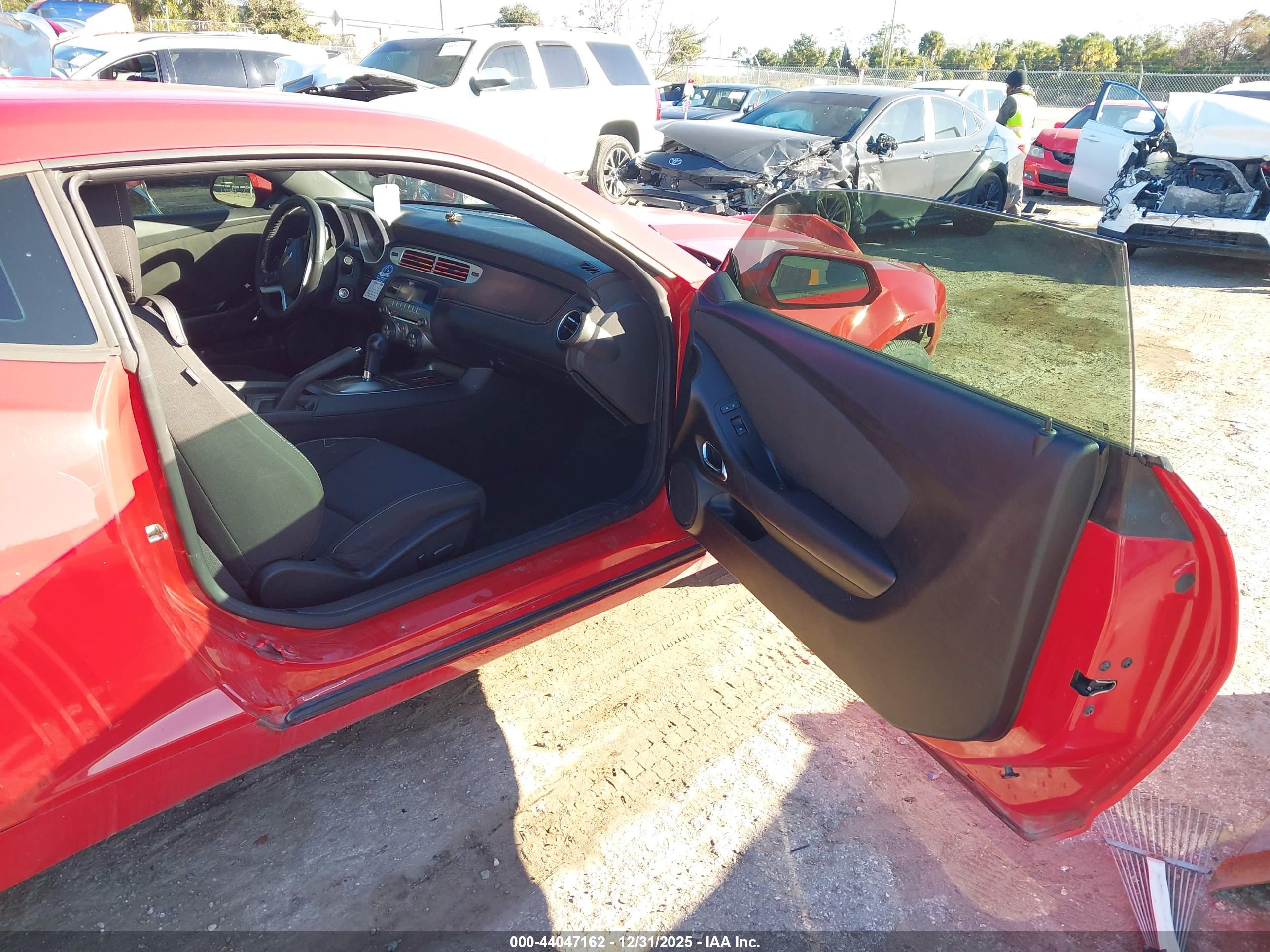 CHEVROLET CAMARO image 5