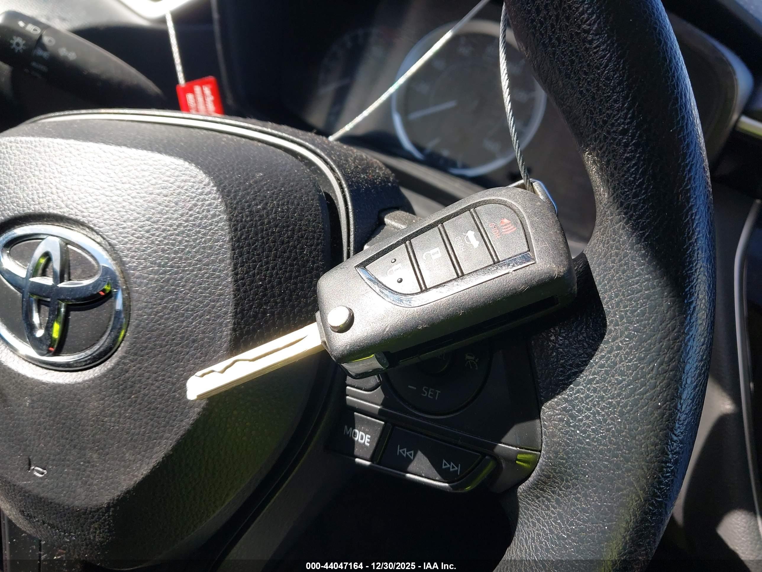 TOYOTA COROLLA image 11