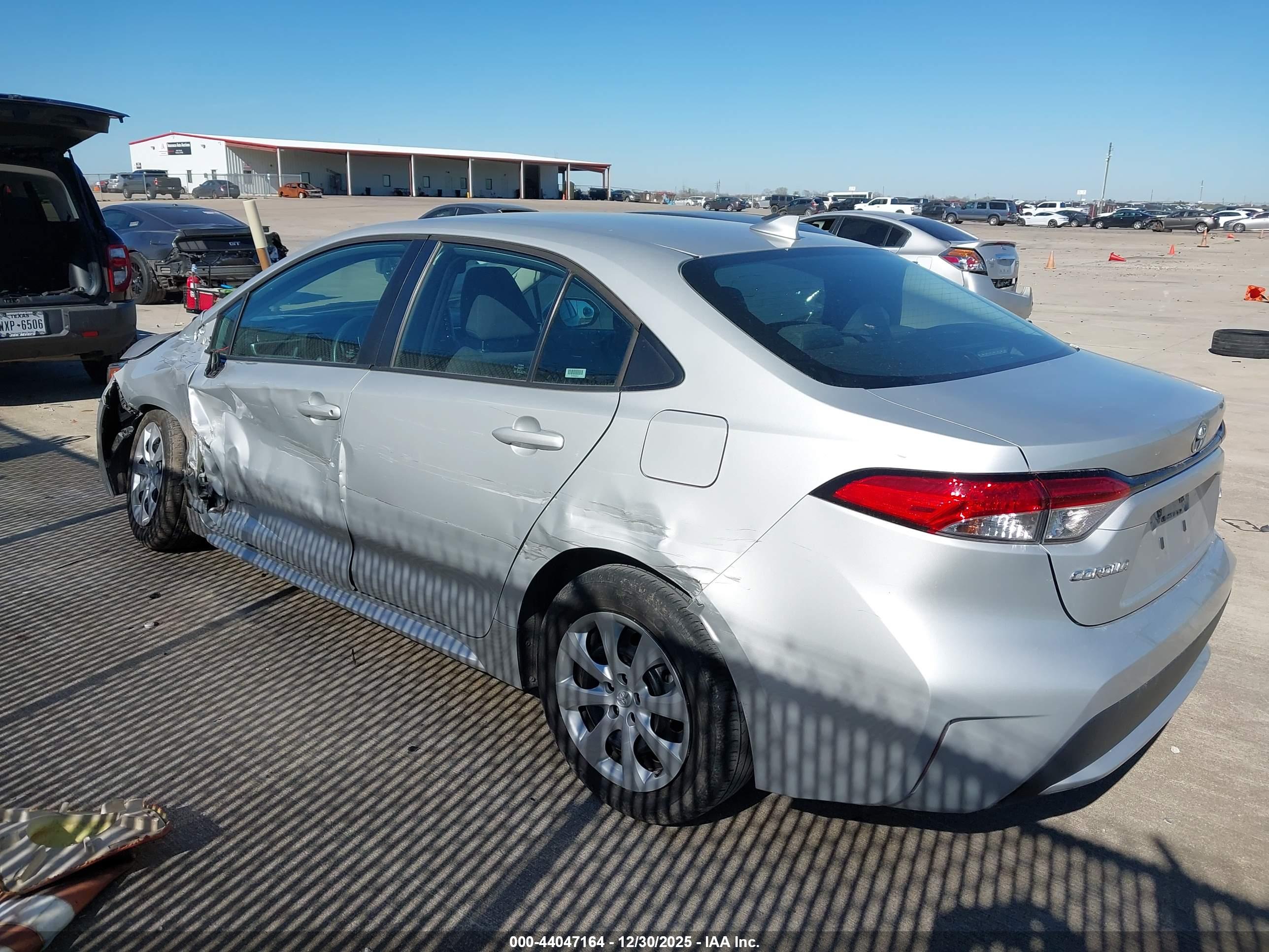 TOYOTA COROLLA image 3